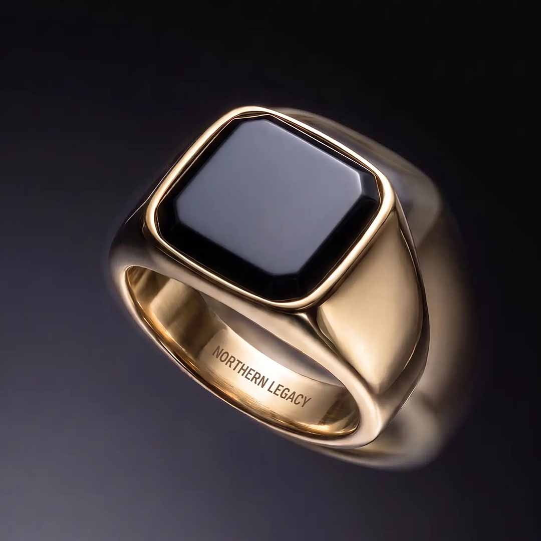 BLACK ONYX SIGNATURE RING (GOLD)