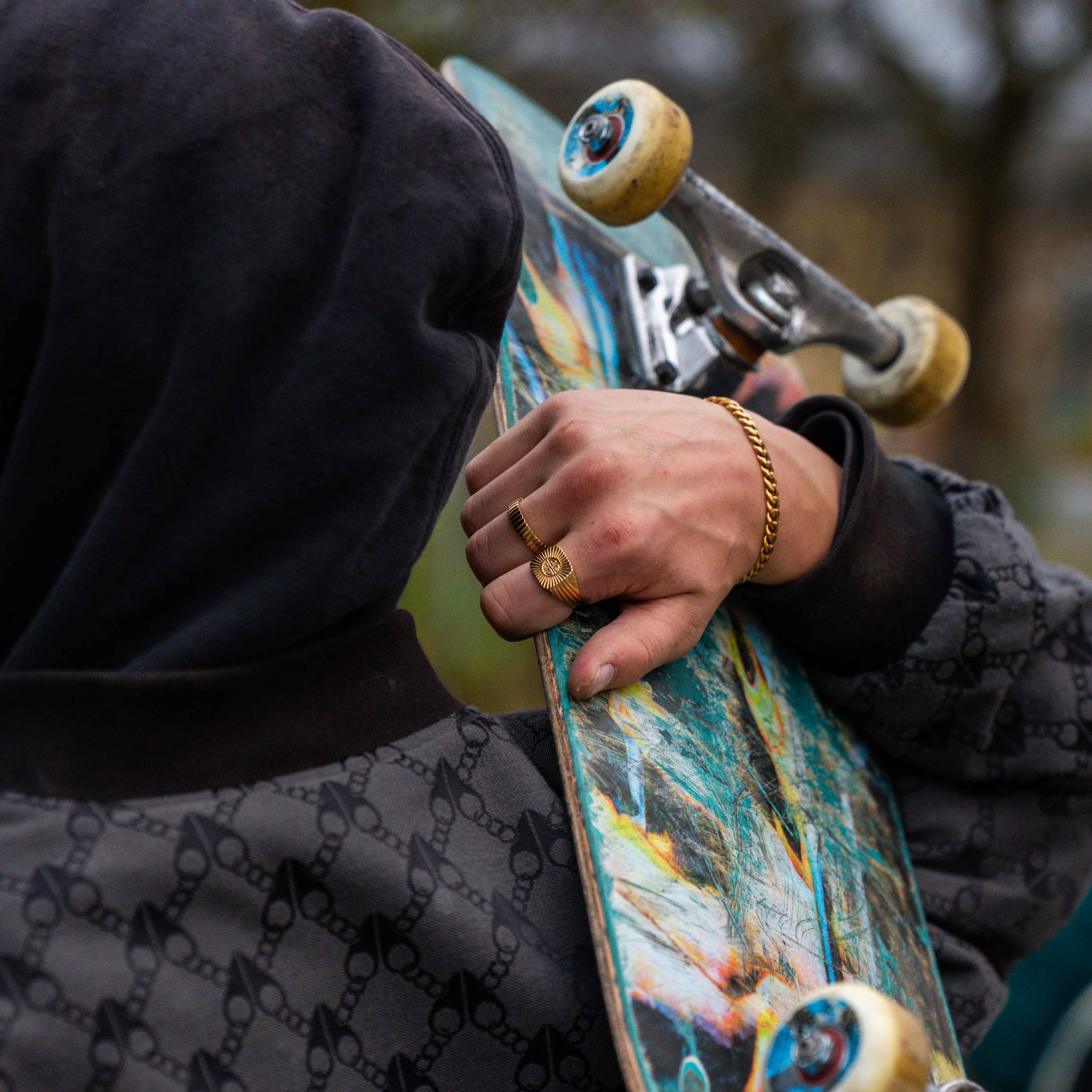 Knot Signature - Gold-toned ring