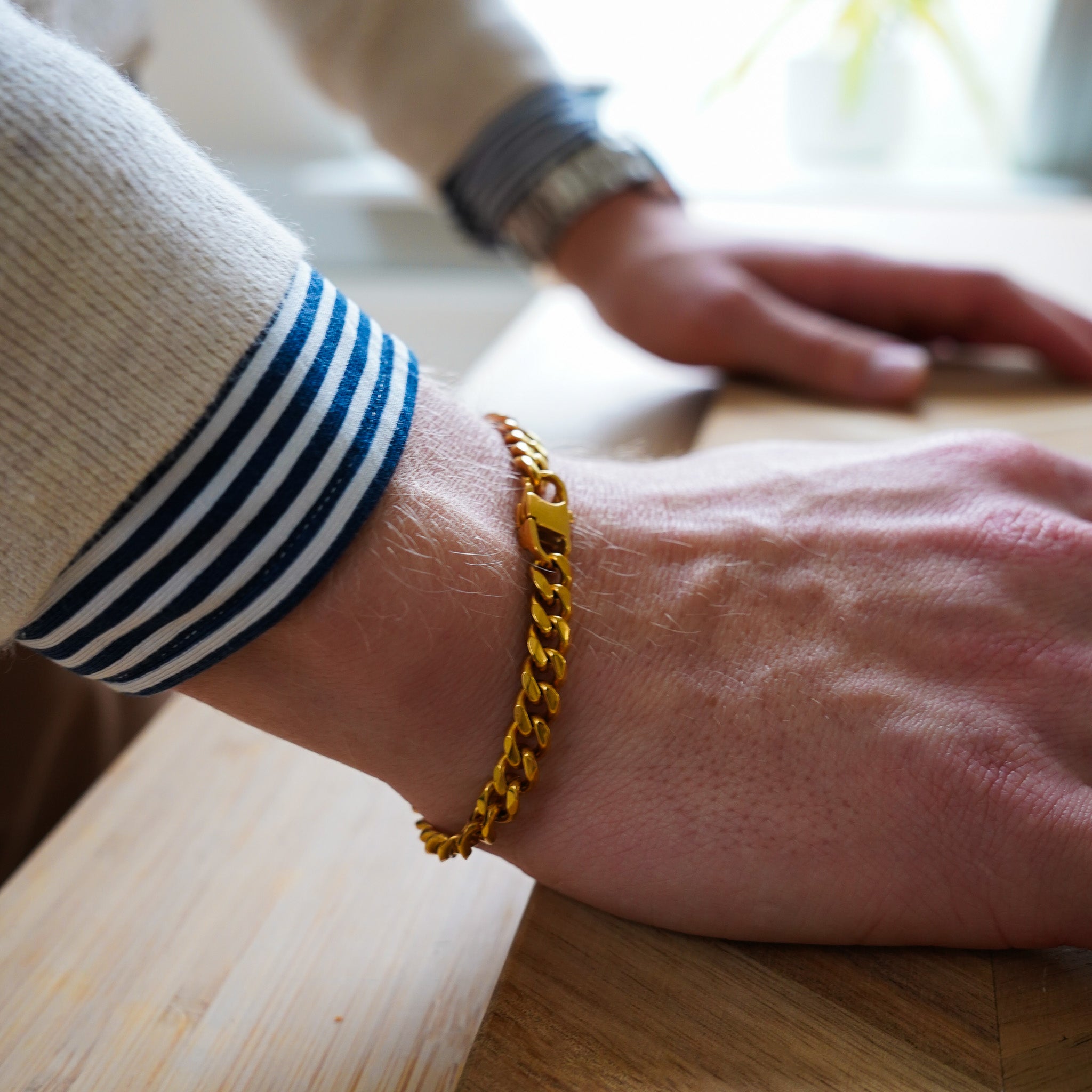 Sequence bracelet - Gold tone