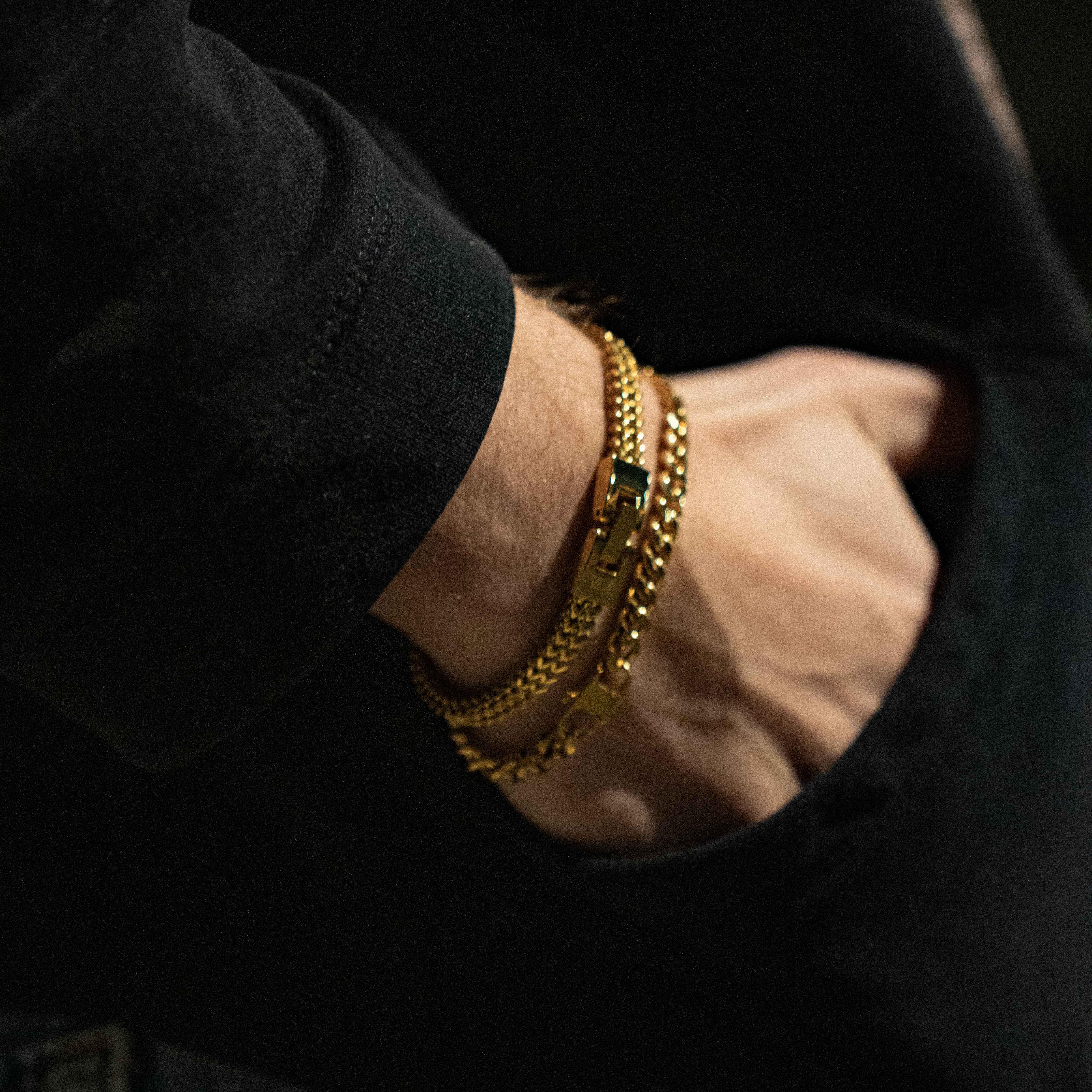 Fehu bracelet - Gold-toned