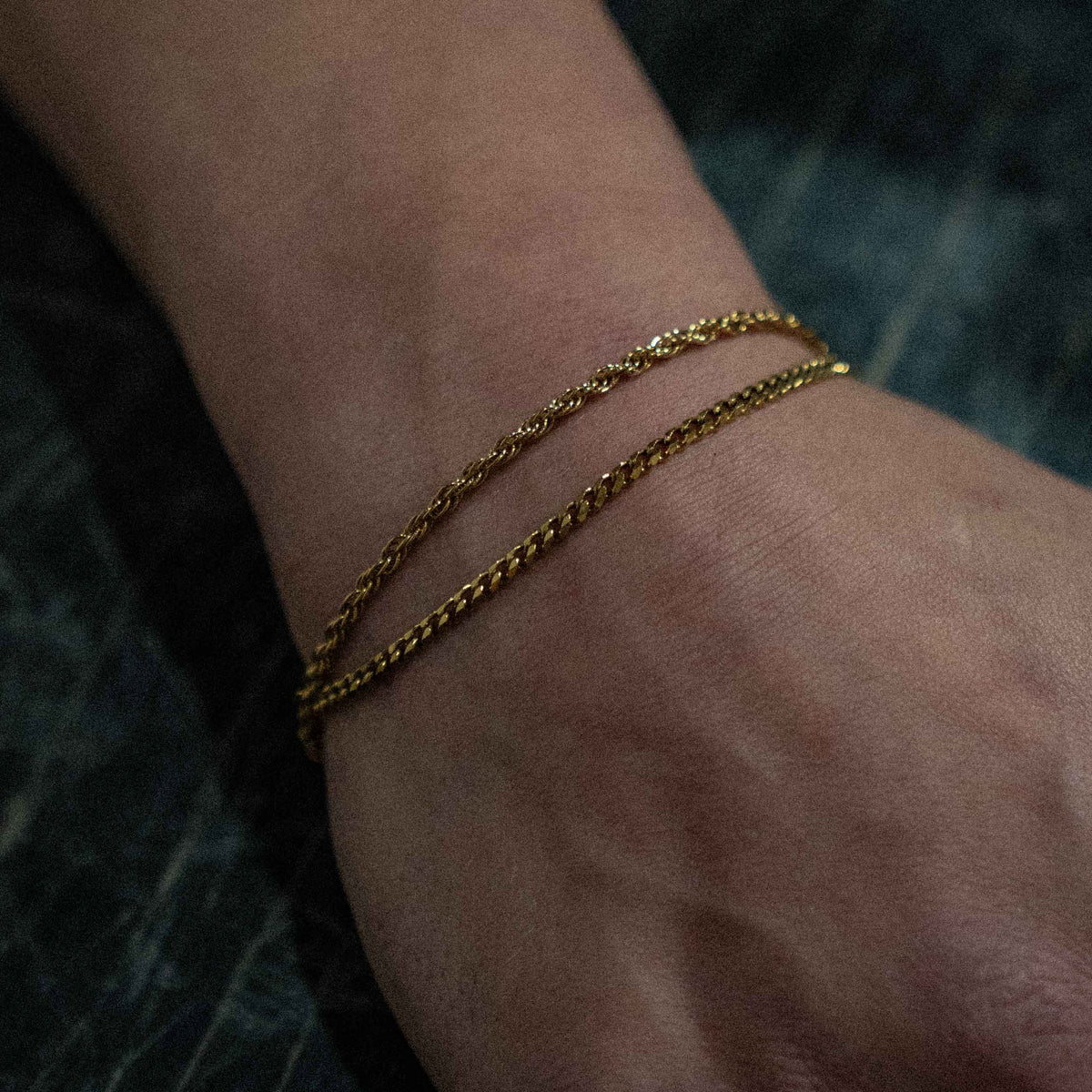 MINIMAL SEQUENCE BRACELET (GOLD)