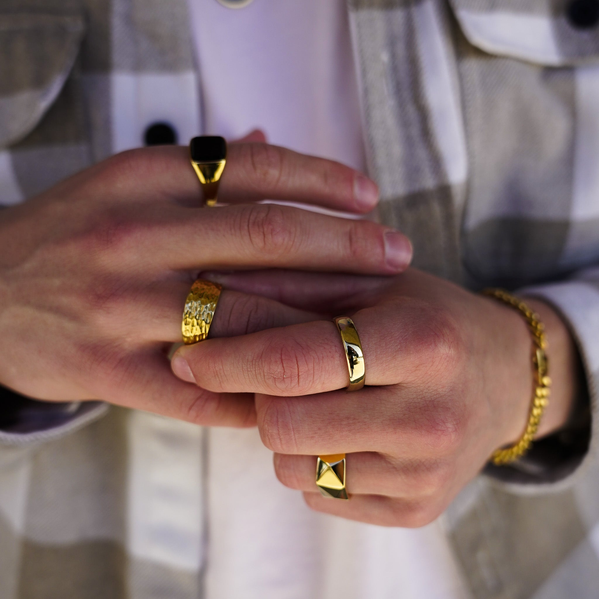 Hammered Signature - Gold-toned ring