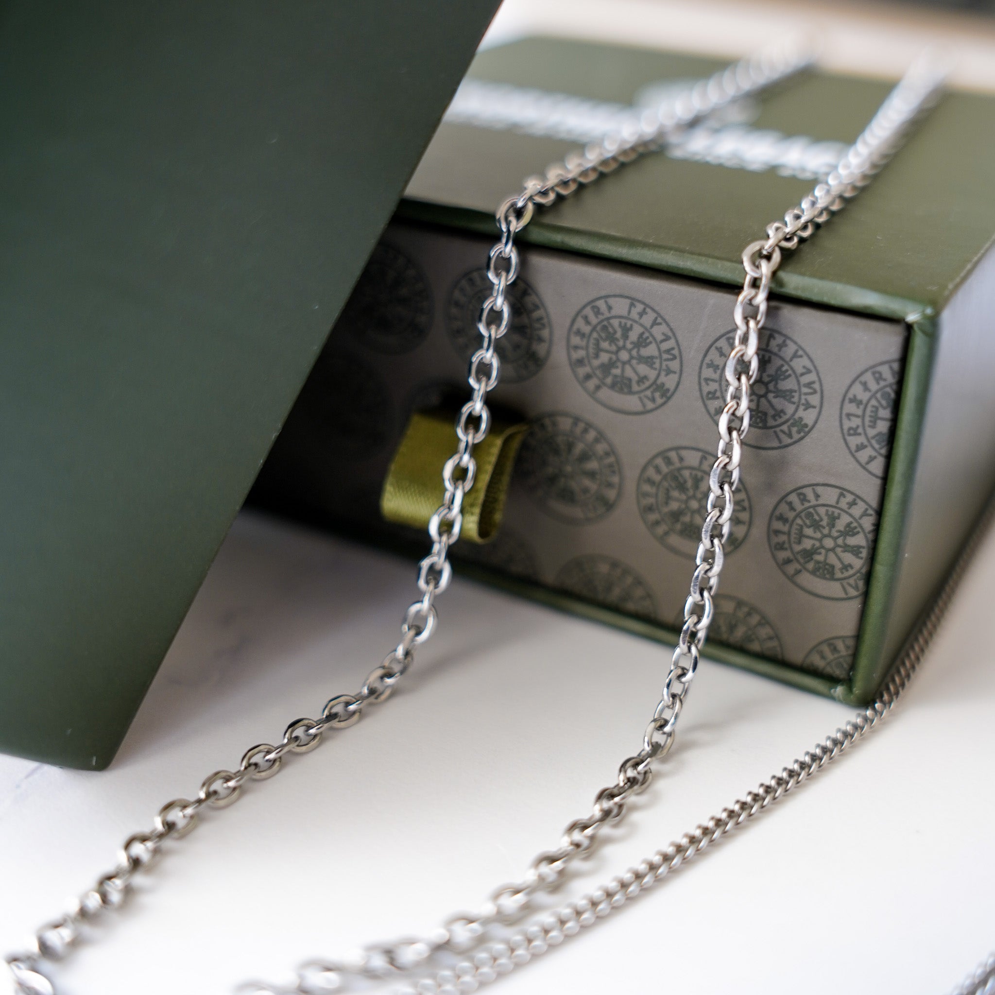 The Obsidian Set - Silver-toned