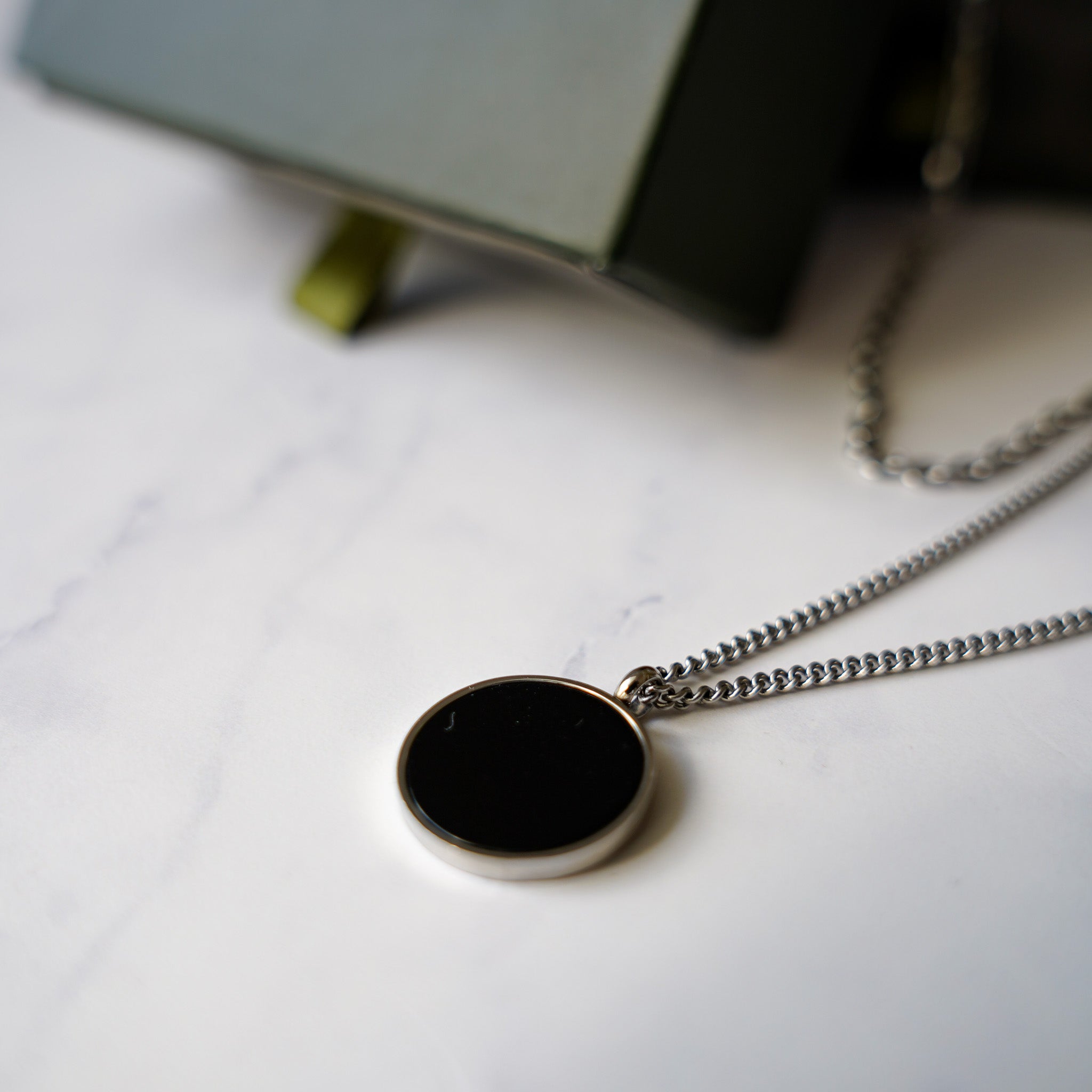 Black Onyx + Cable Bundle - Sølvtonet