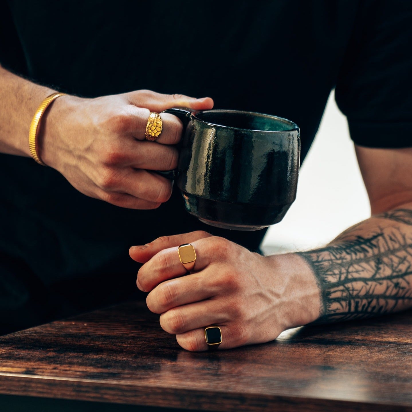 Classic Signature - Gold-toned ring