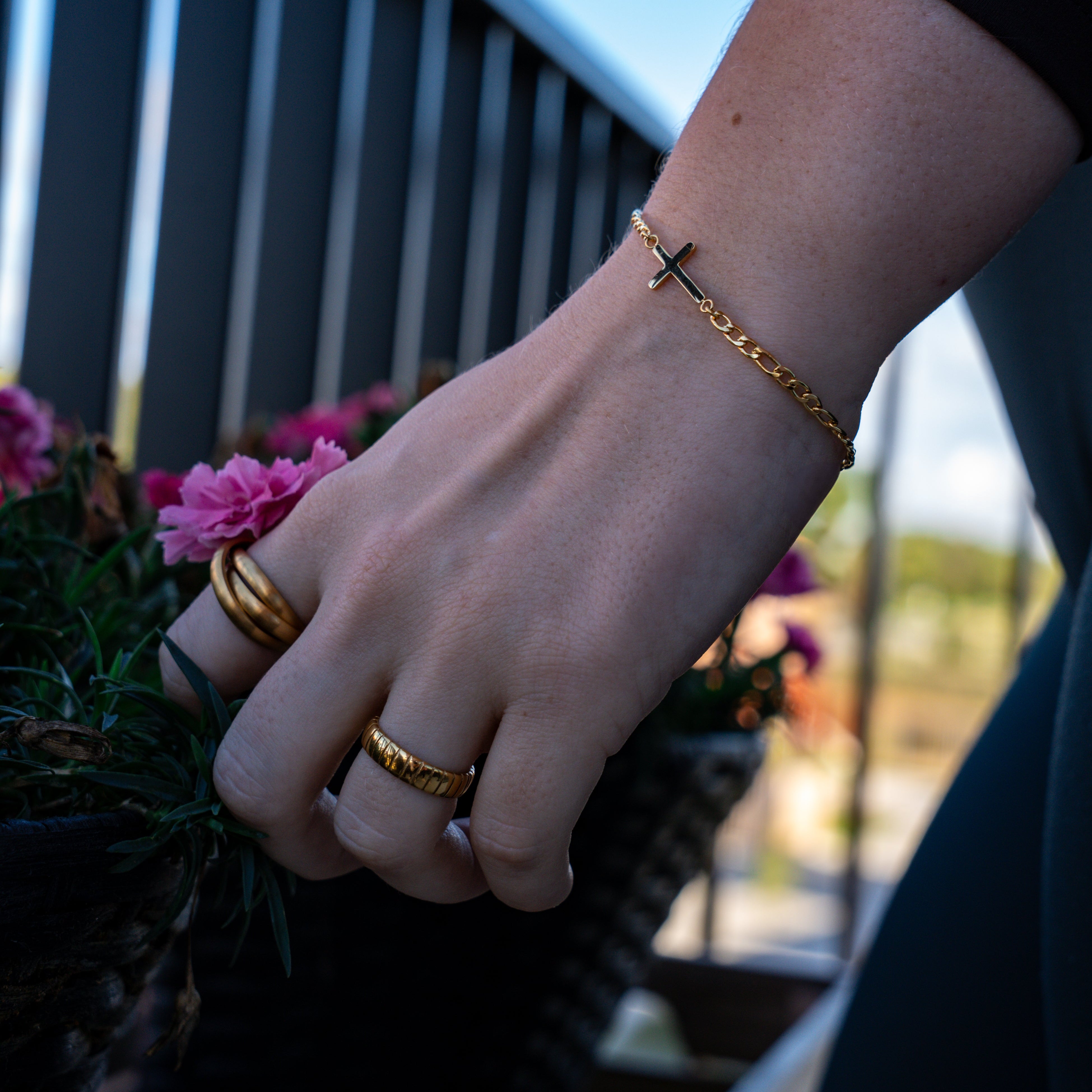 Siempre Cut band - Gold-toned ring