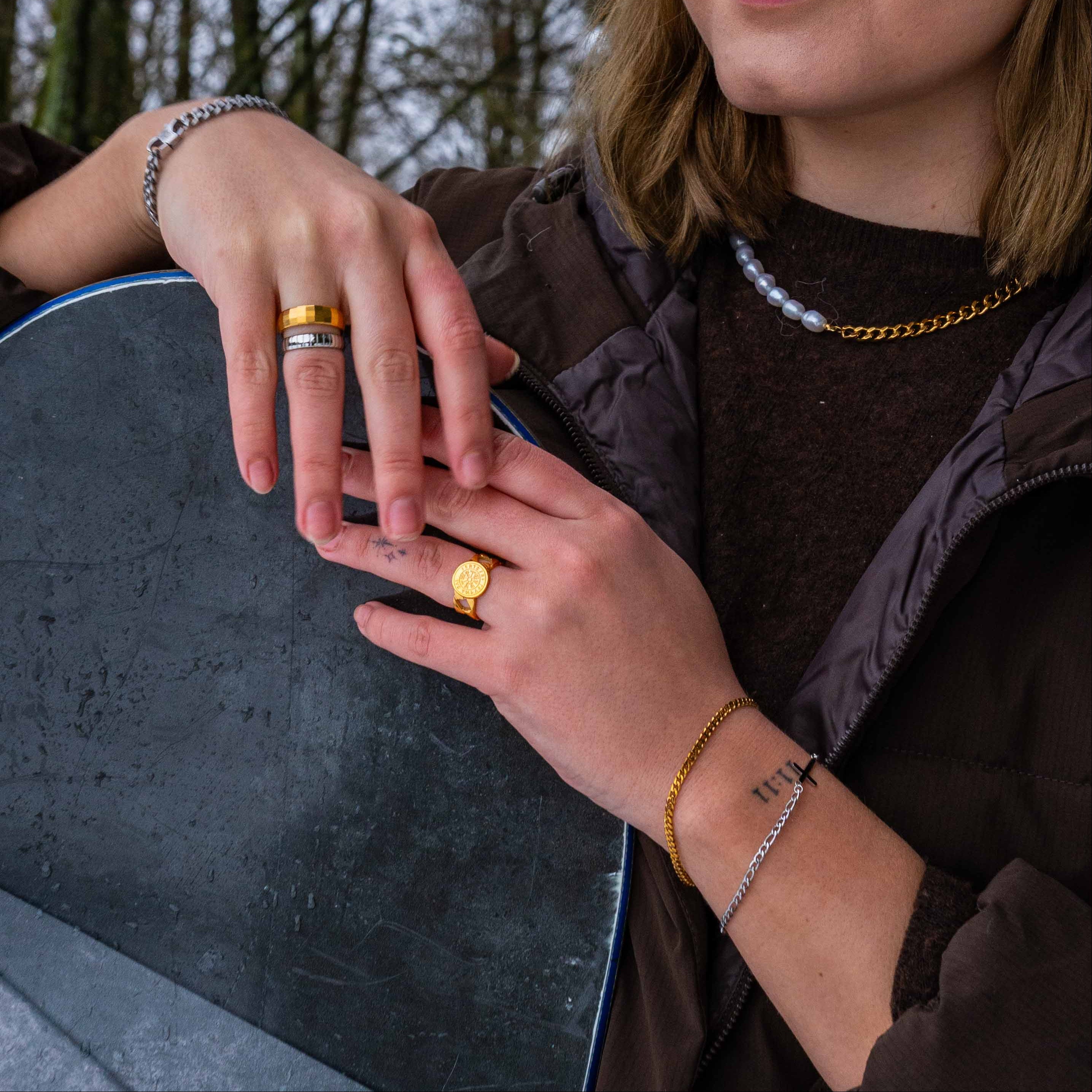 Minimal Sequence bracelet - Gold-toned