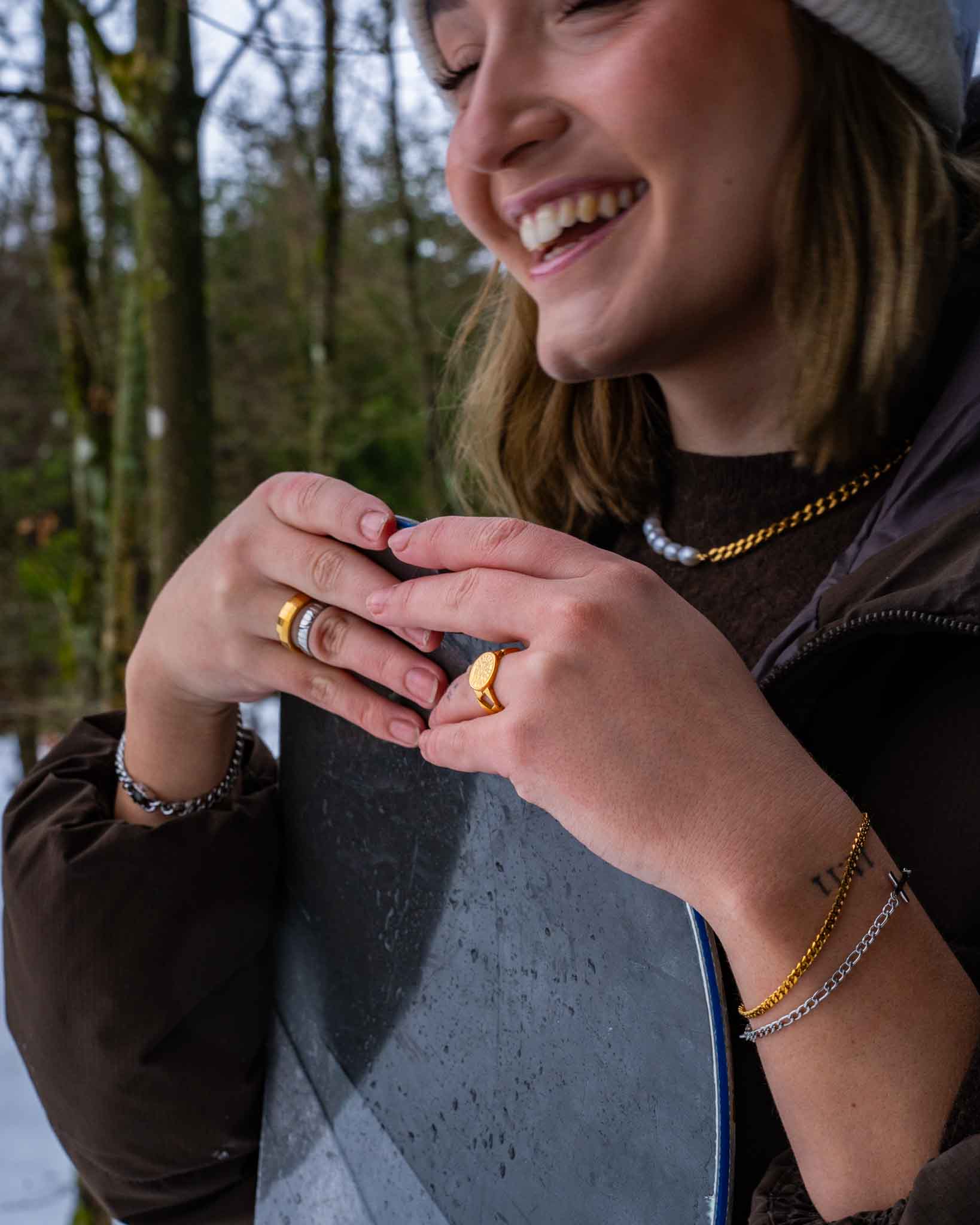 Vegvisir Chain Signature - Gold-toned ring