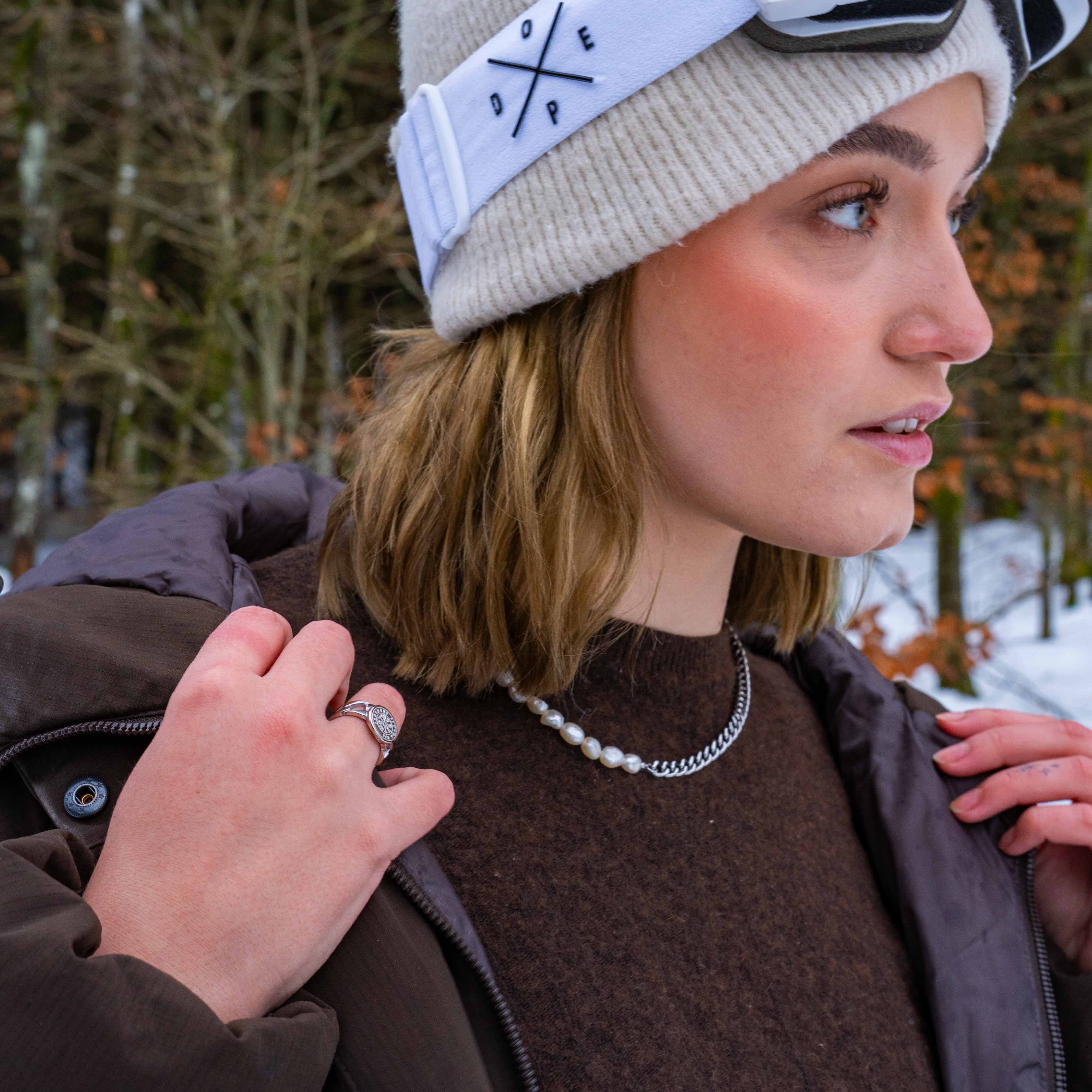 Vegvisir Chain Signature - Silver-toned ring