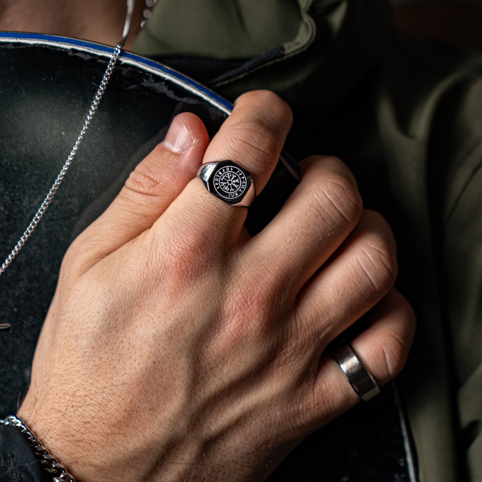 The Northguard Set - Silver-toned