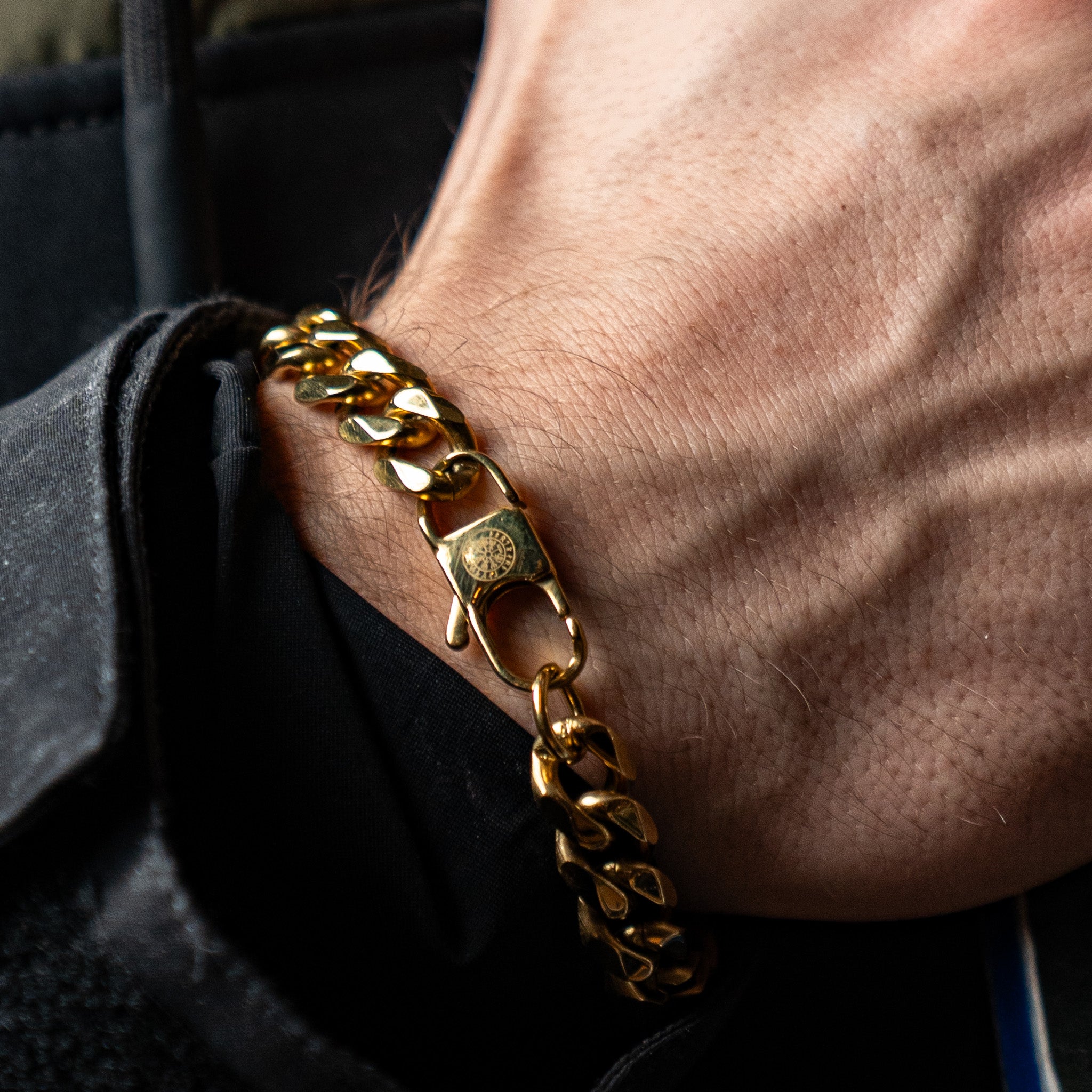 Sequence bracelet - Gold-toned