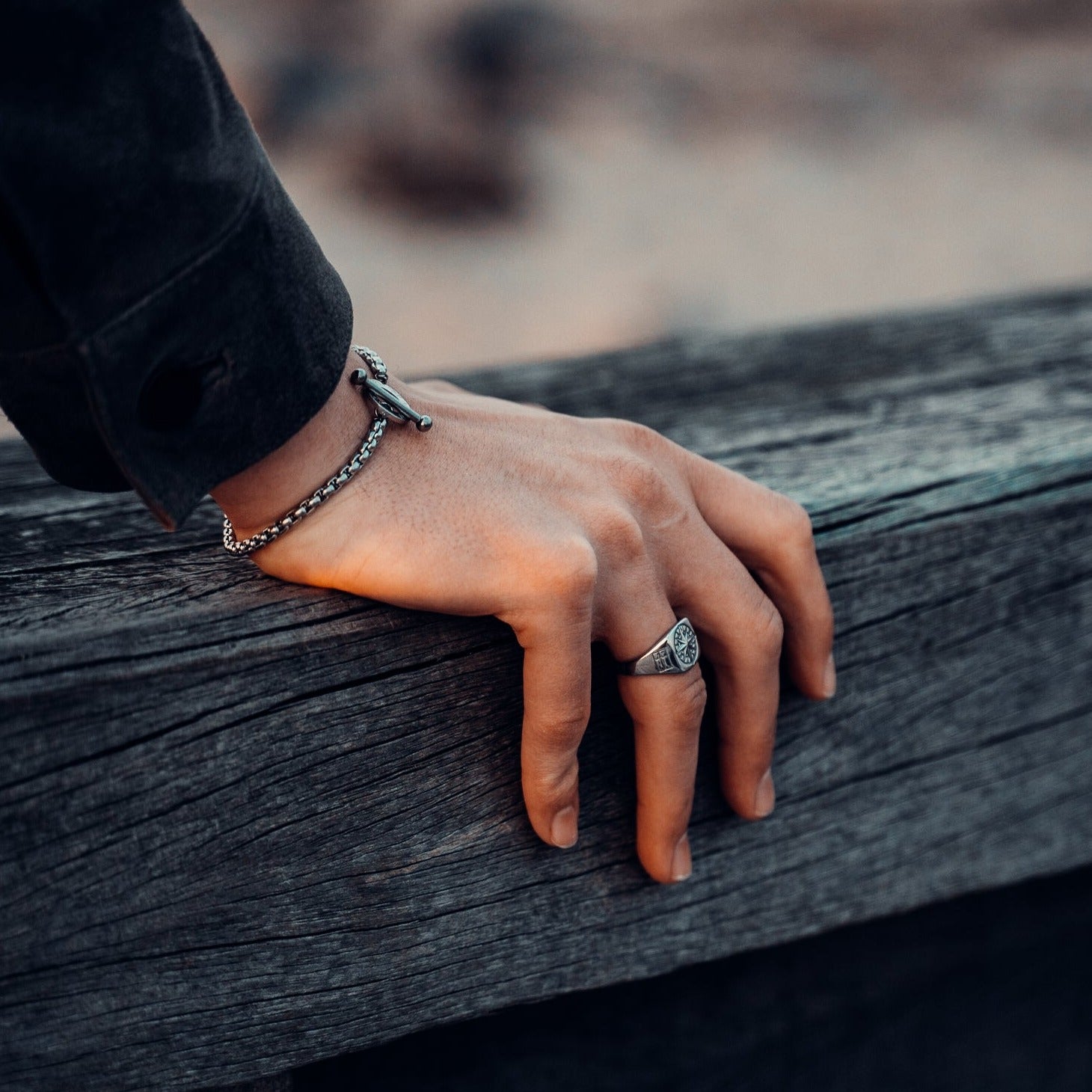 Compass Signature - Silver-toned ring