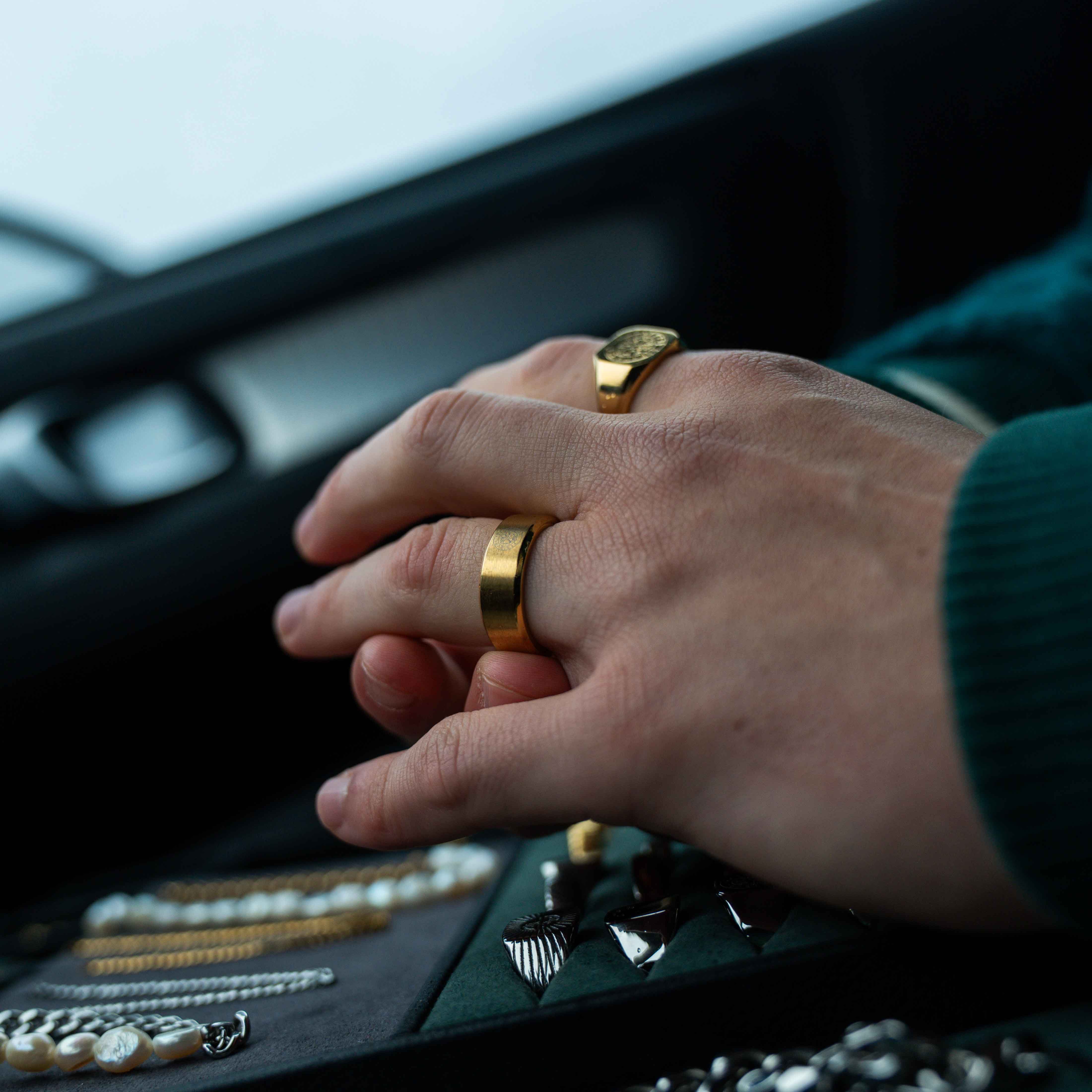 Vegvisir Signature - Gold-toned ring