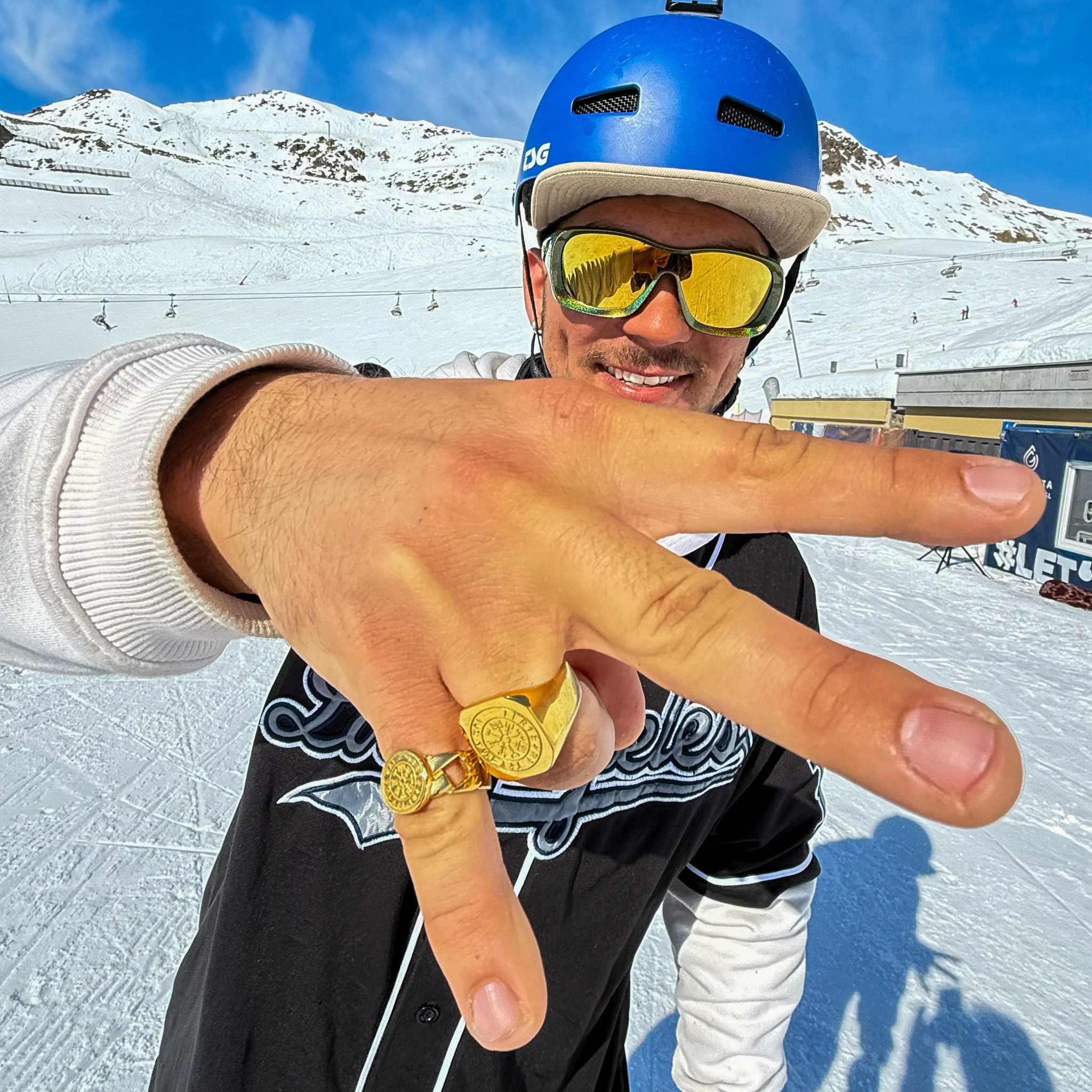 Vegvisir Oversize Signature - Gold-toned ring