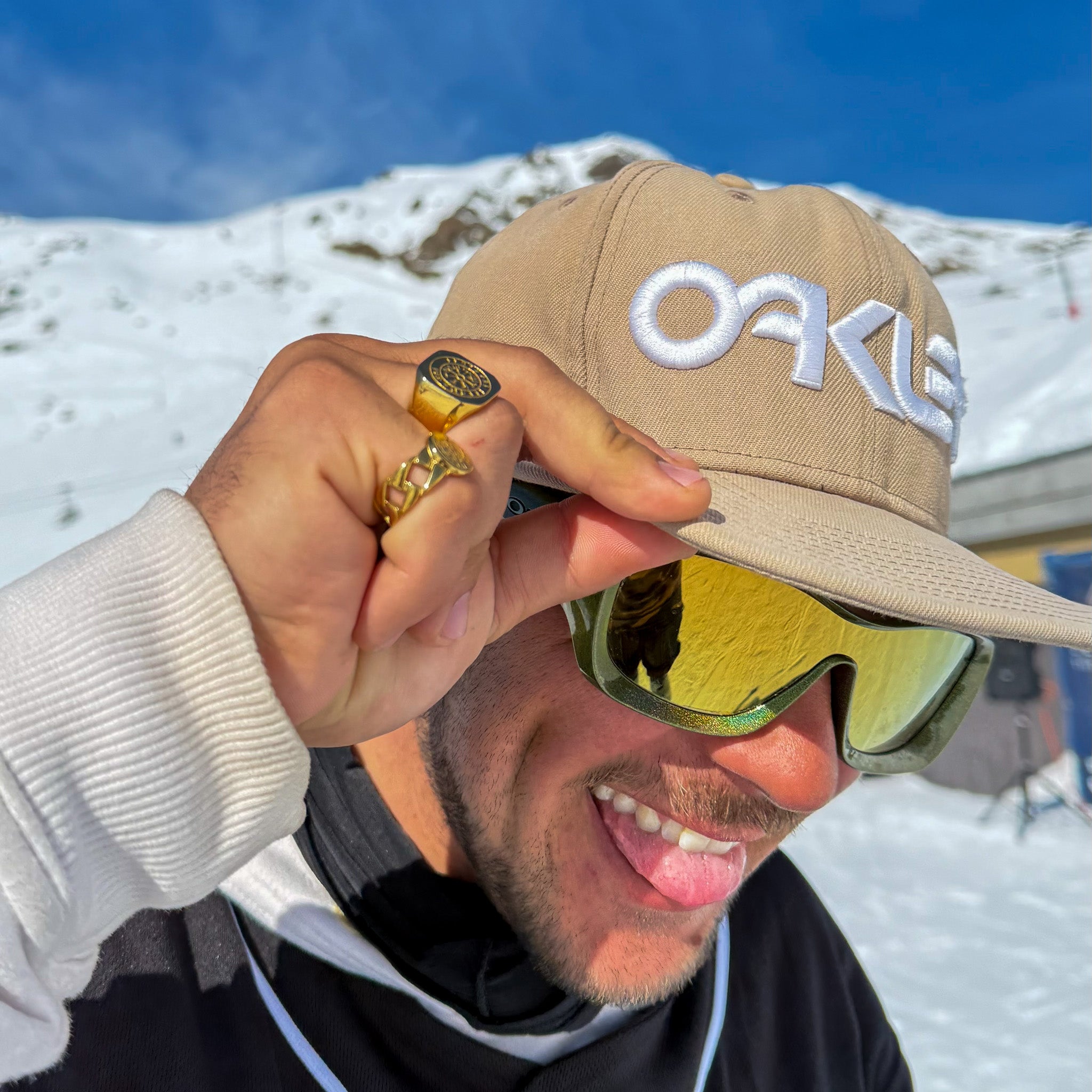 Vegvisir Oversize Signature - Gold-toned ring