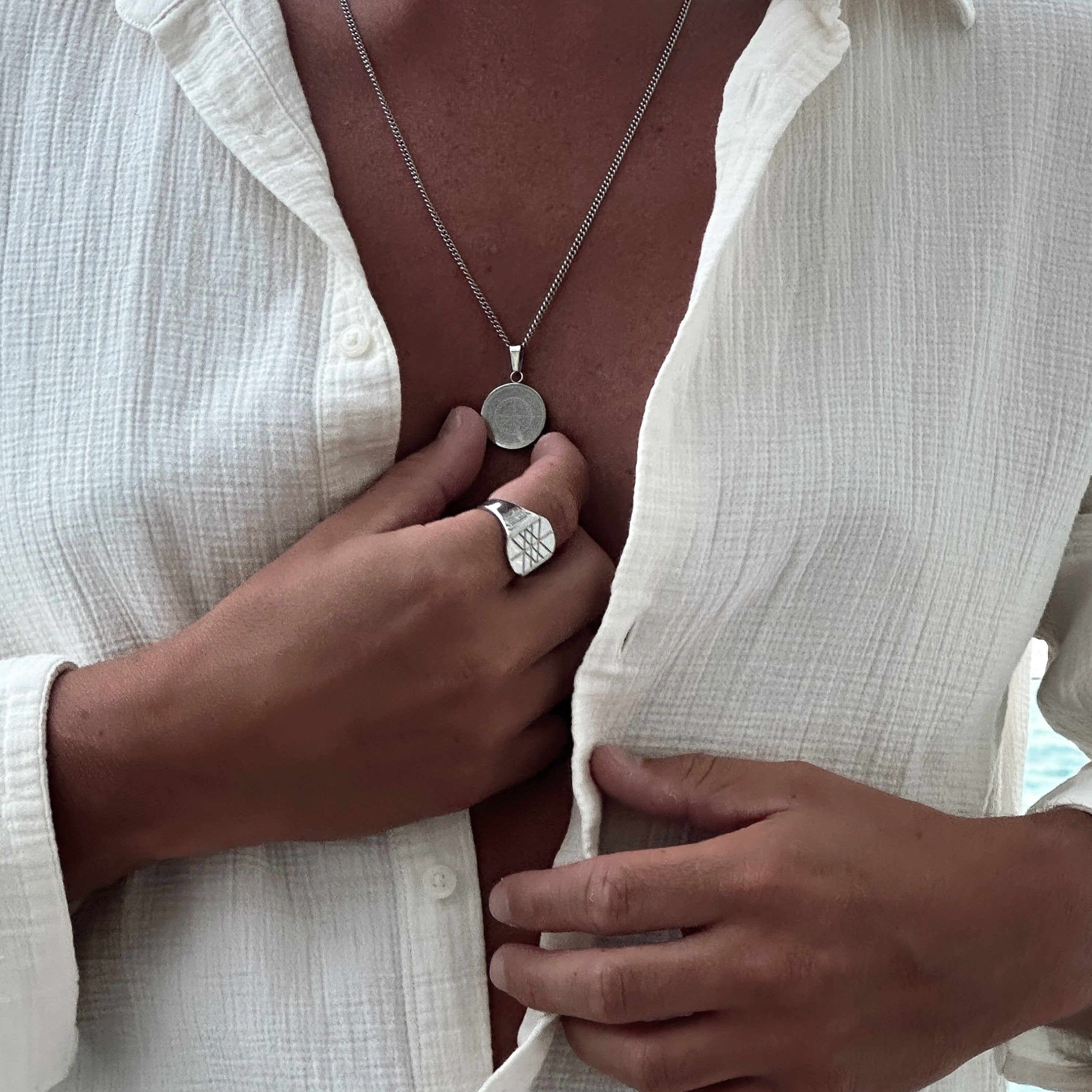 NL Compass pendant - Silver-toned