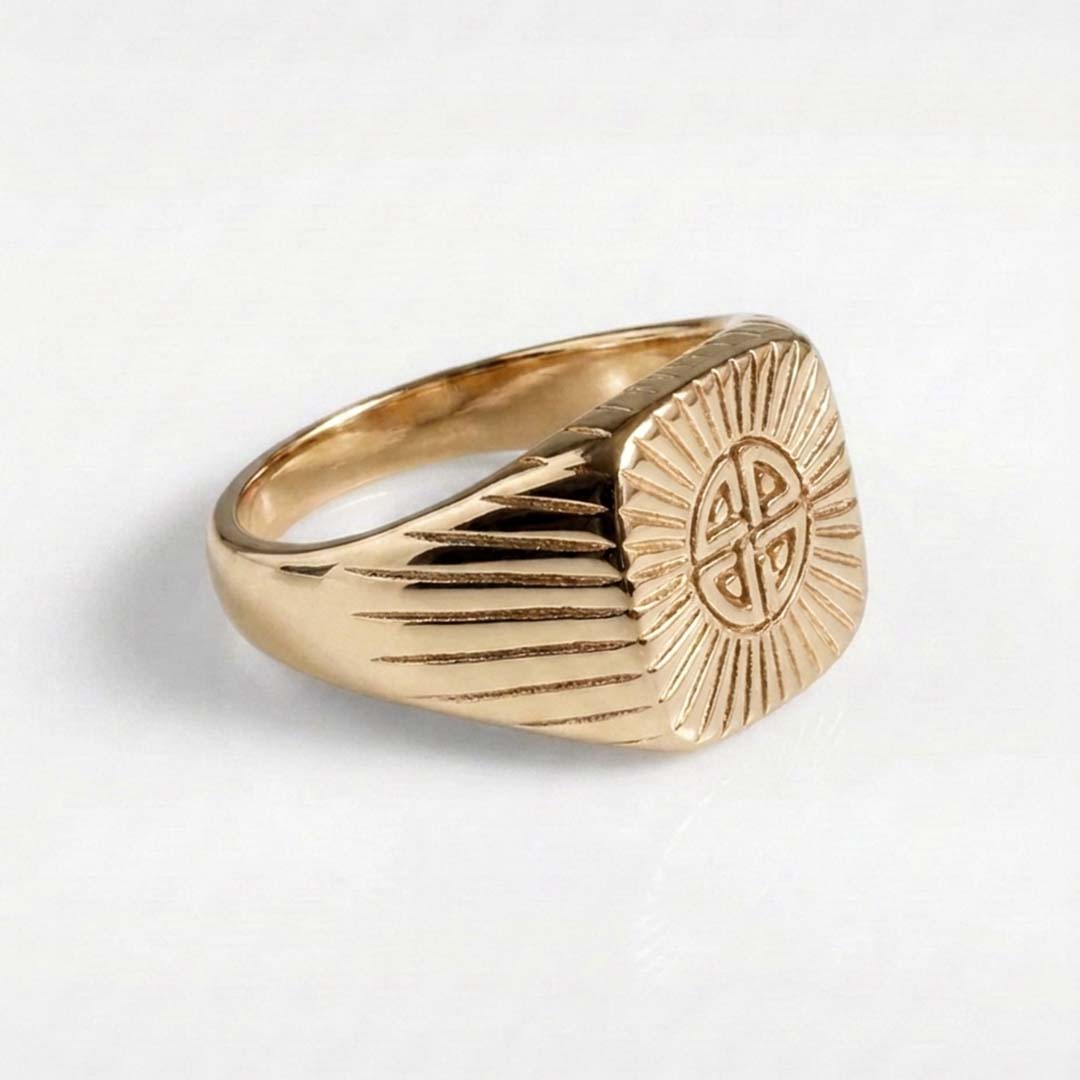 Knot Signature - Gold-toned ring