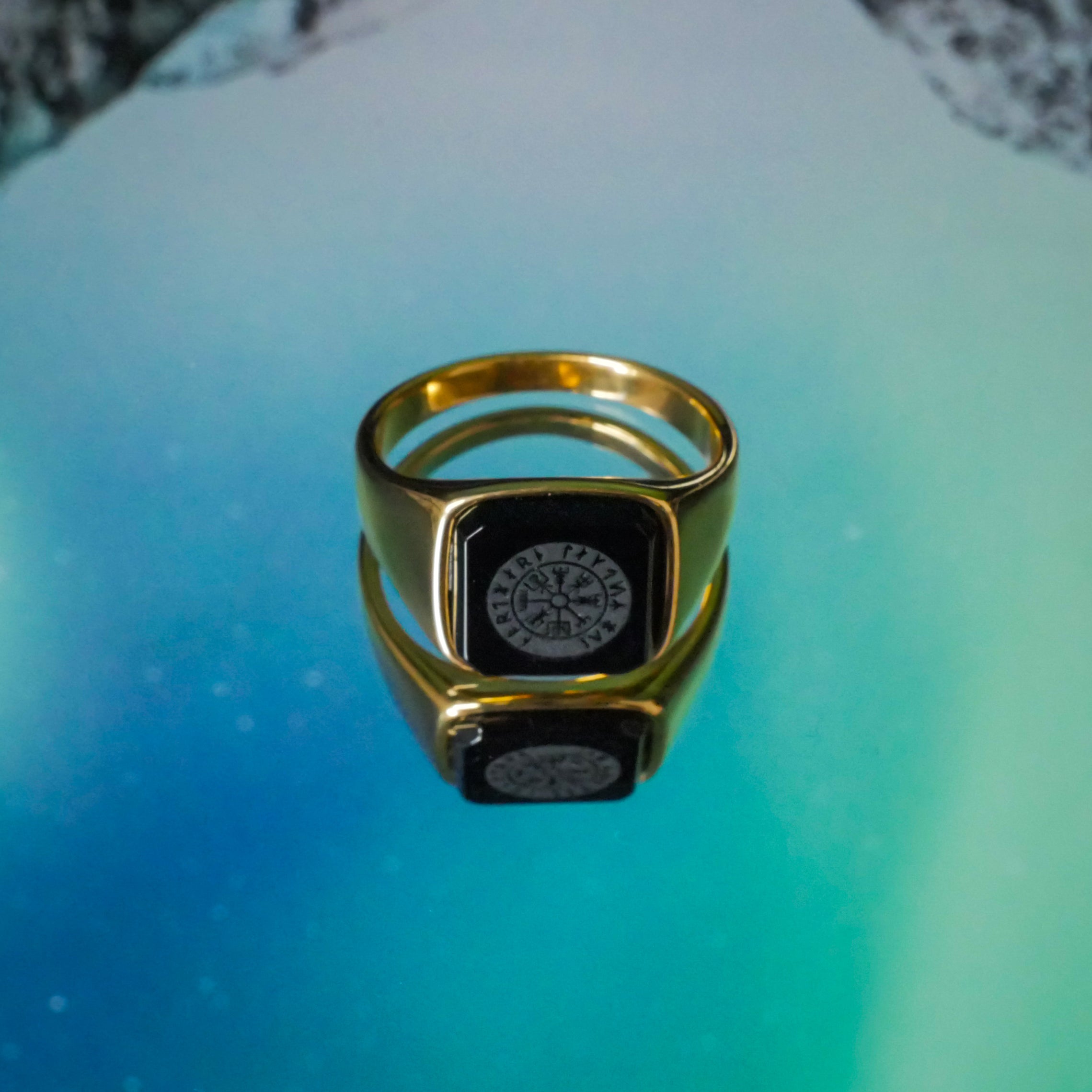 Black Onyx Vegvisir Signature - Gold-toned ring
