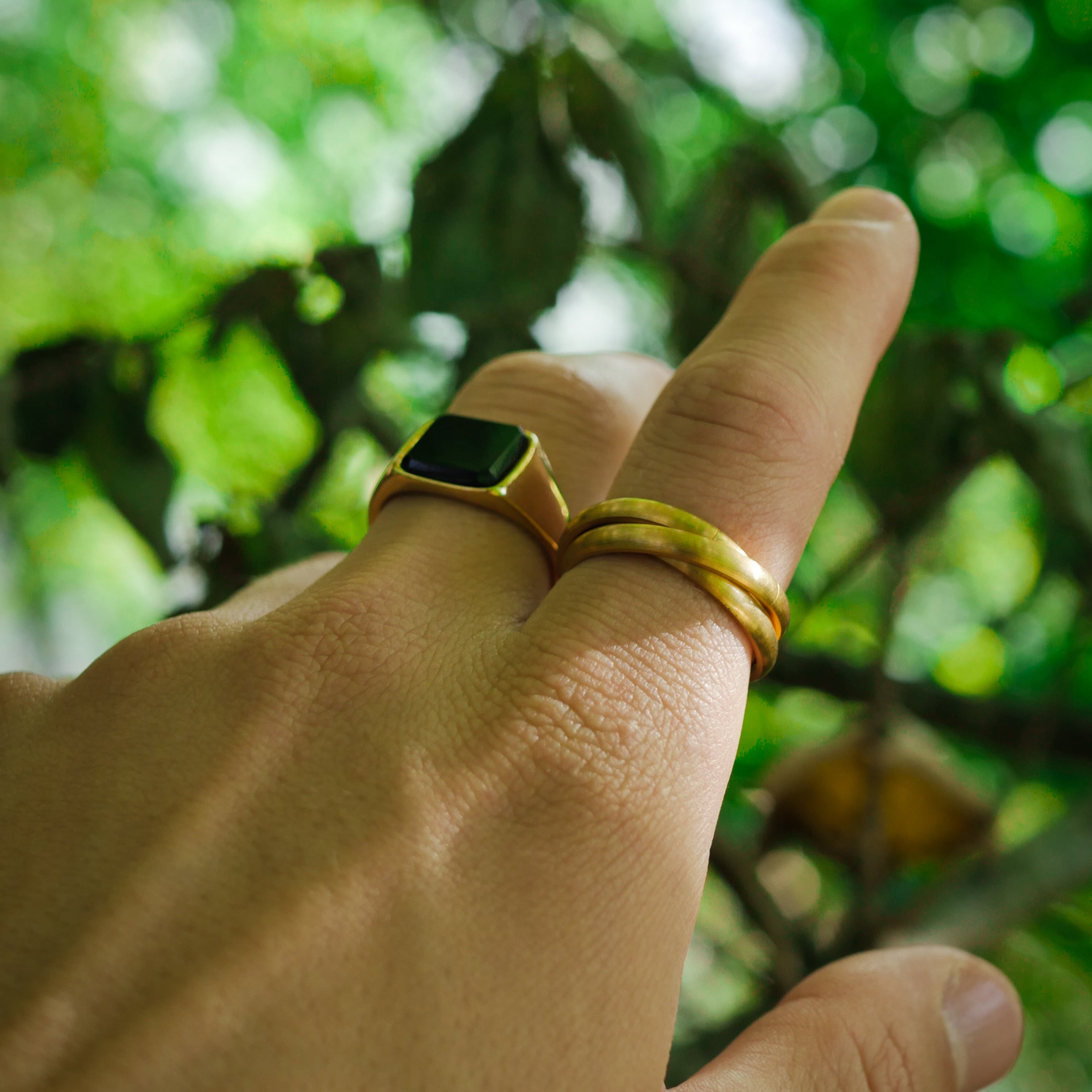 Black Onyx Signature - Gold-toned ring