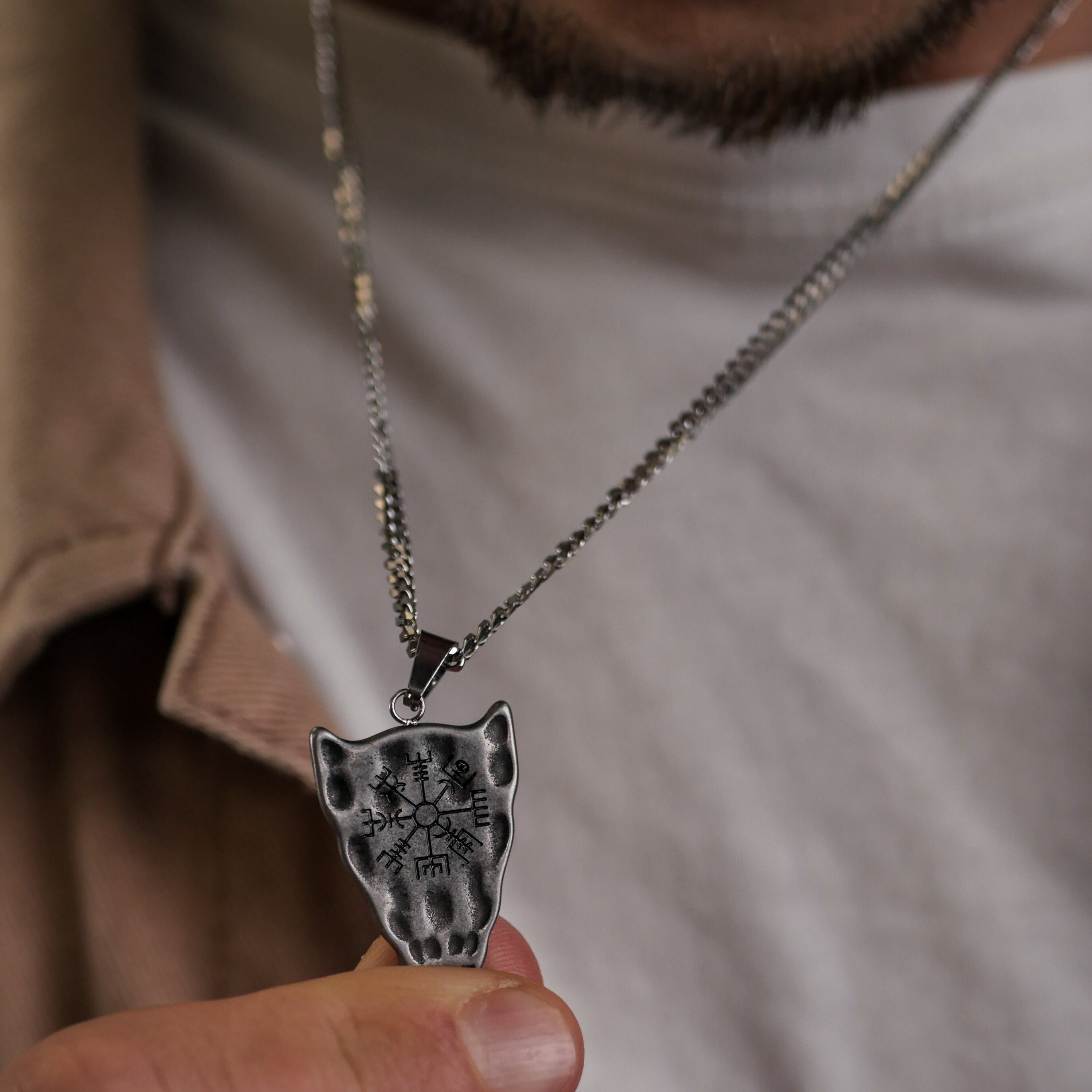 NL Flint pendant - Silver-toned