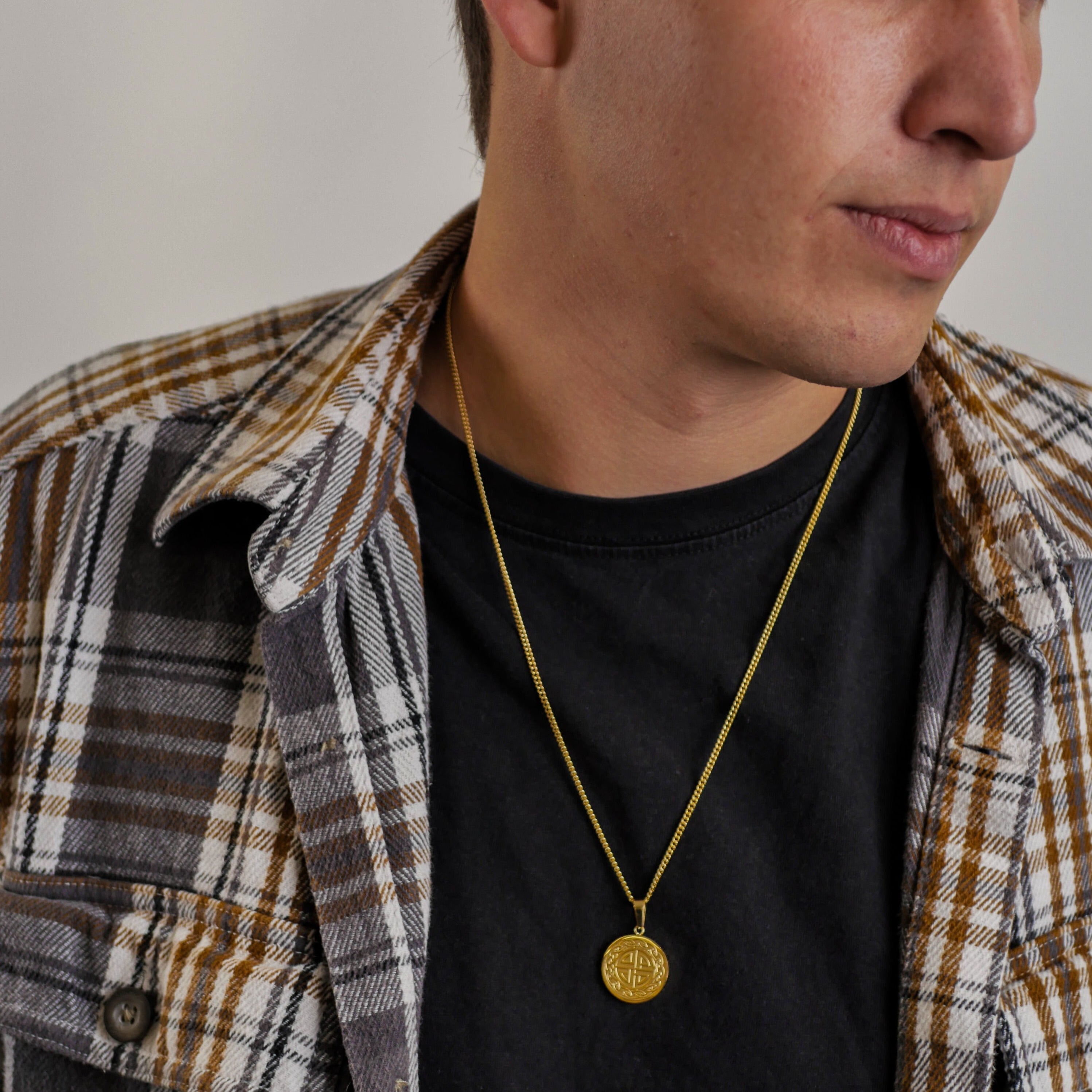 NL Knot pendant - Gold-toned