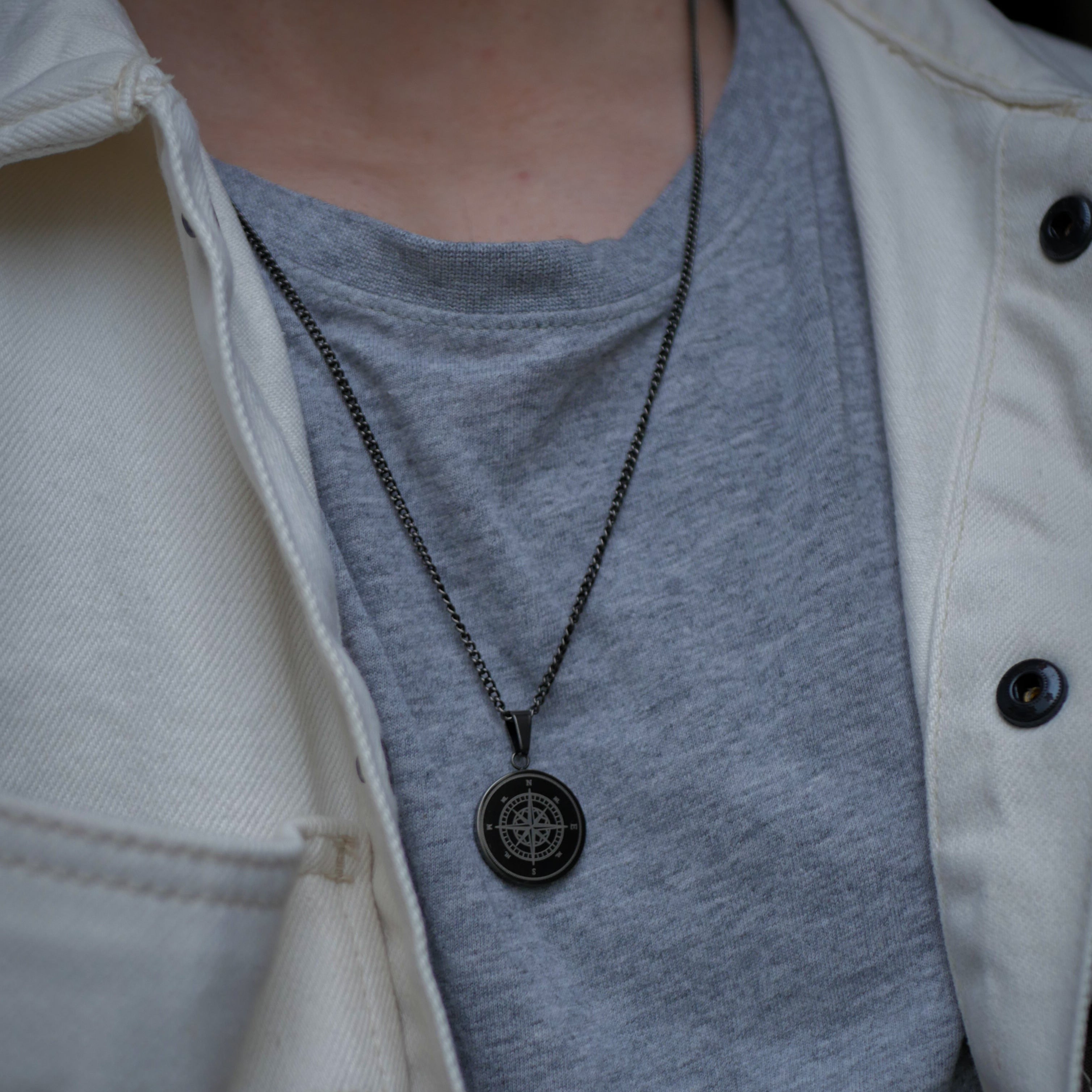 NL Compass pendant - Black