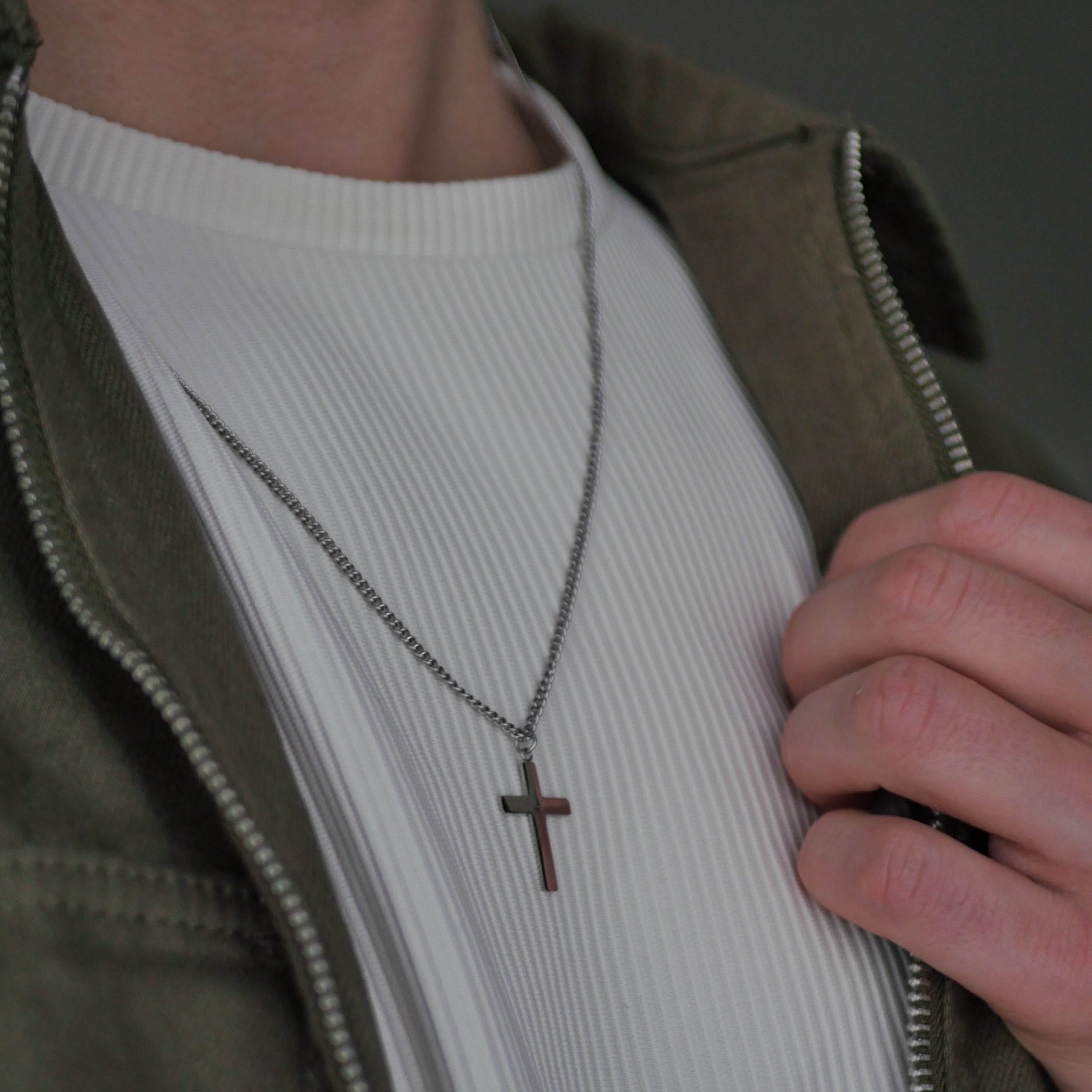 Cross chain - Silver-toned