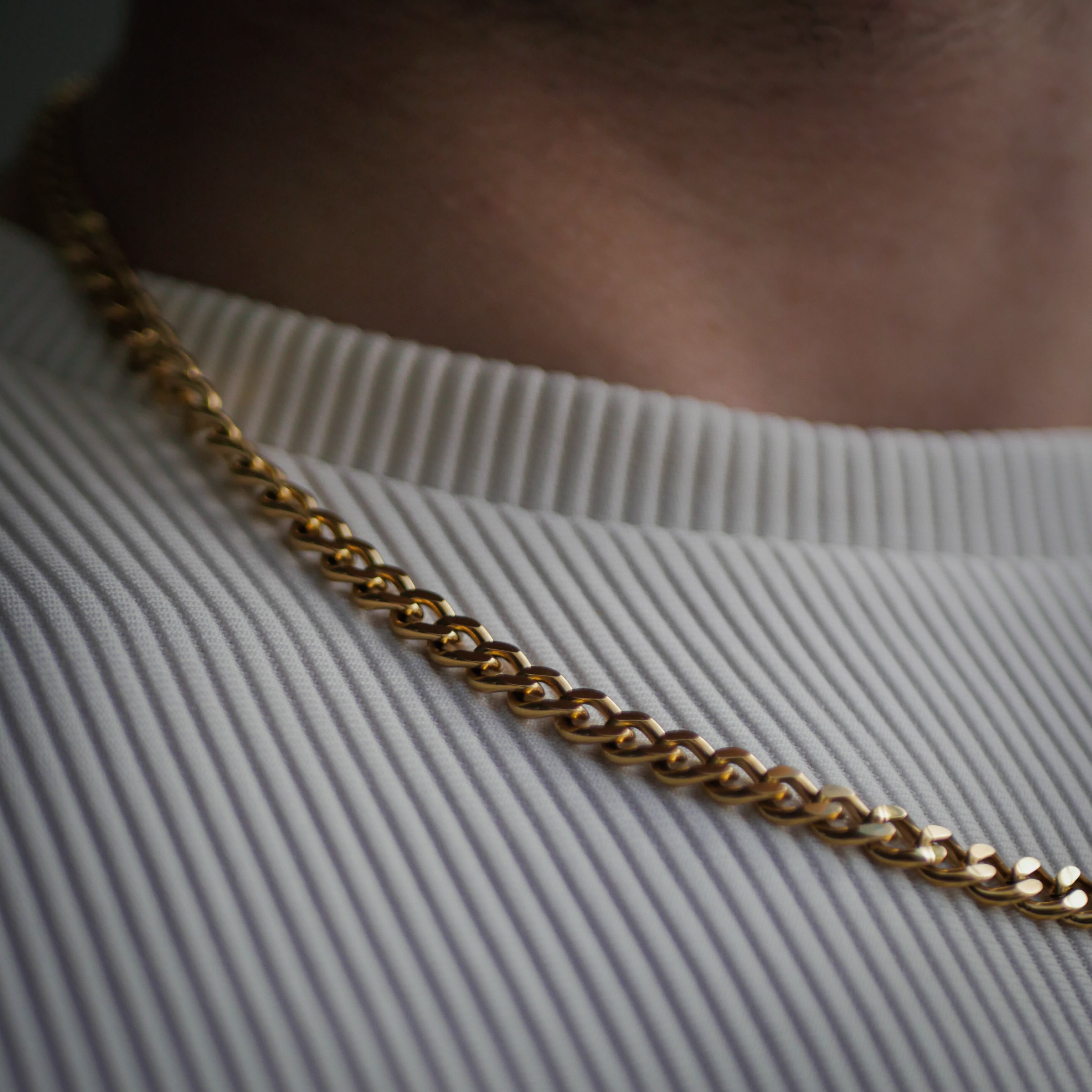 Sequence necklace - Gold-toned