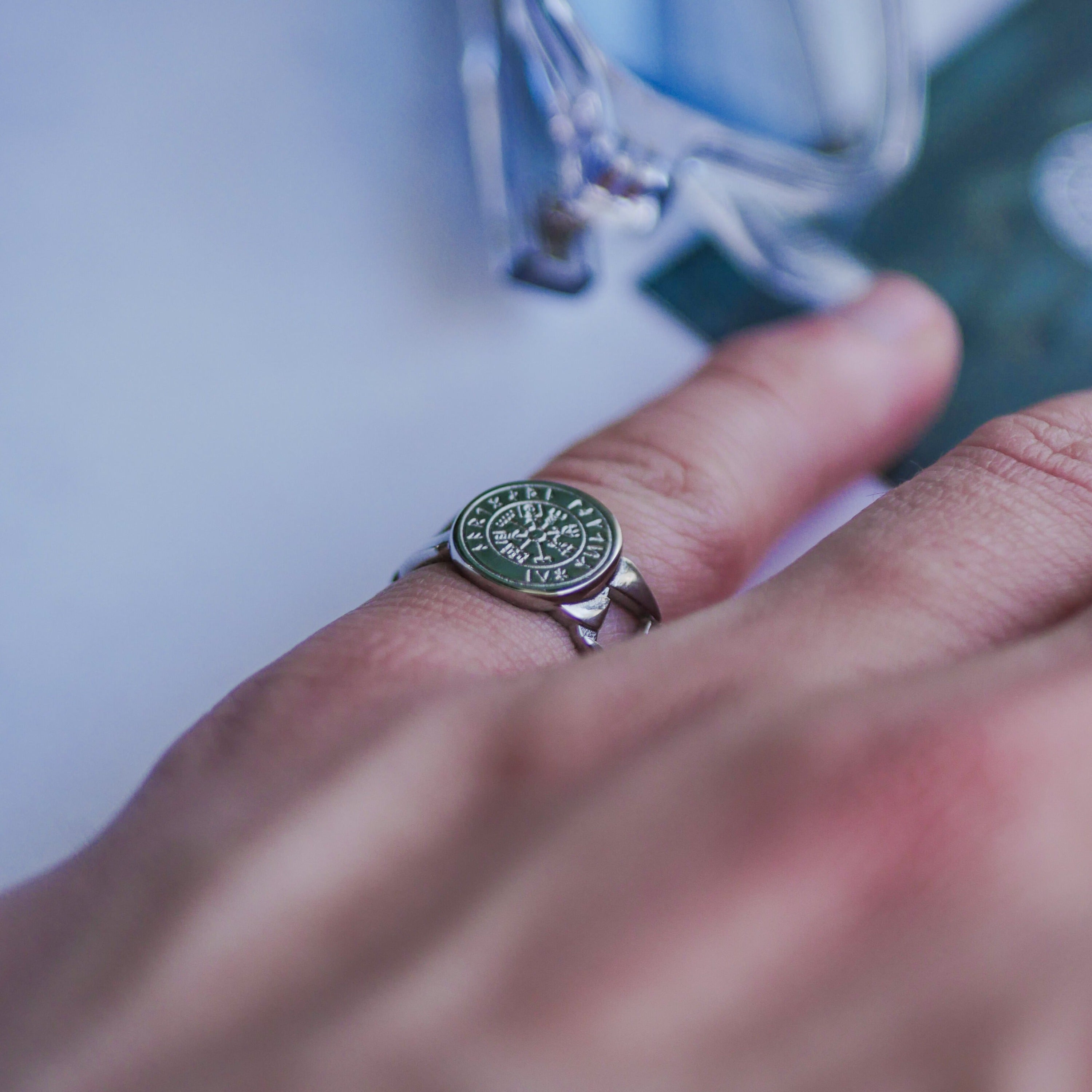 Vegvisir Chain Signature - Silver-toned ring