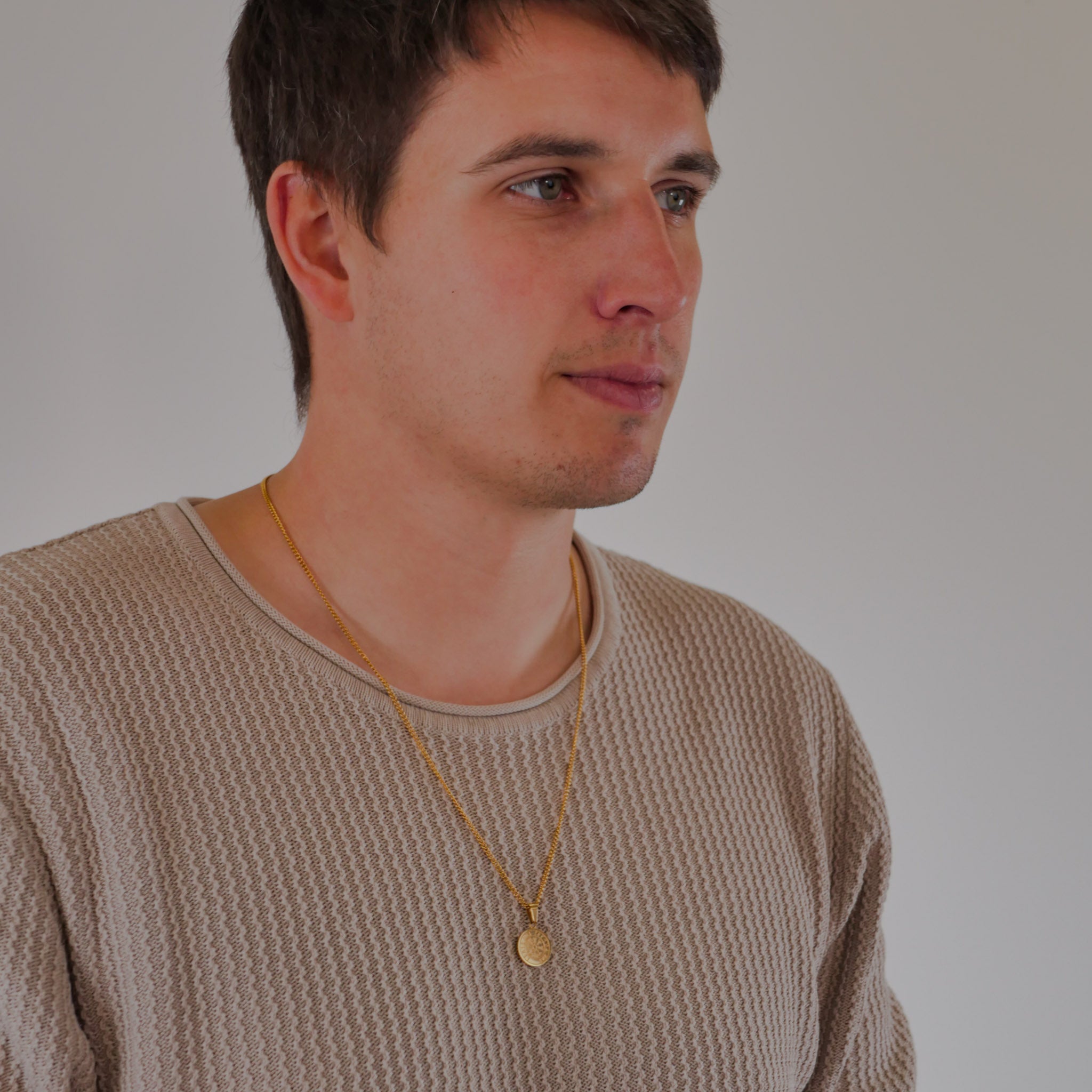 NL Minimal Vegvisir pendant - Gold-toned