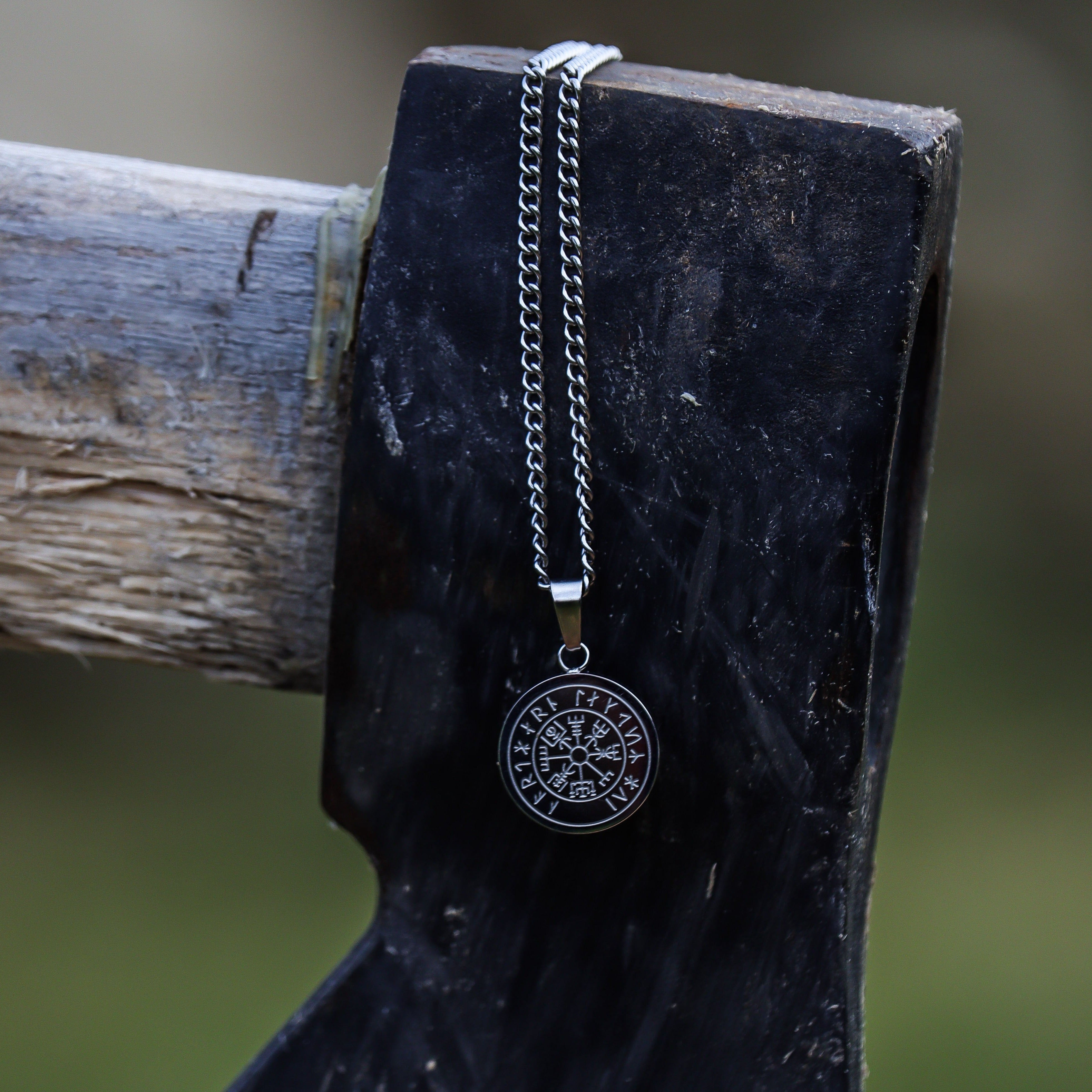 VEGVISIR PENDANT (SILVER)