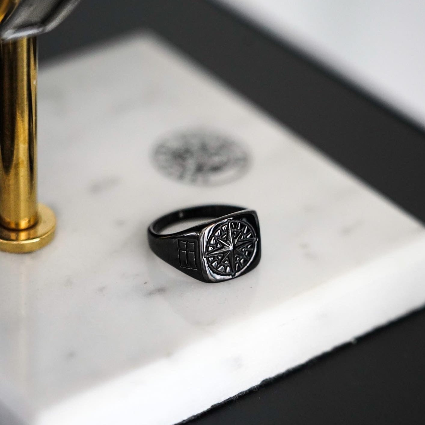 Compass Signature - Black ring