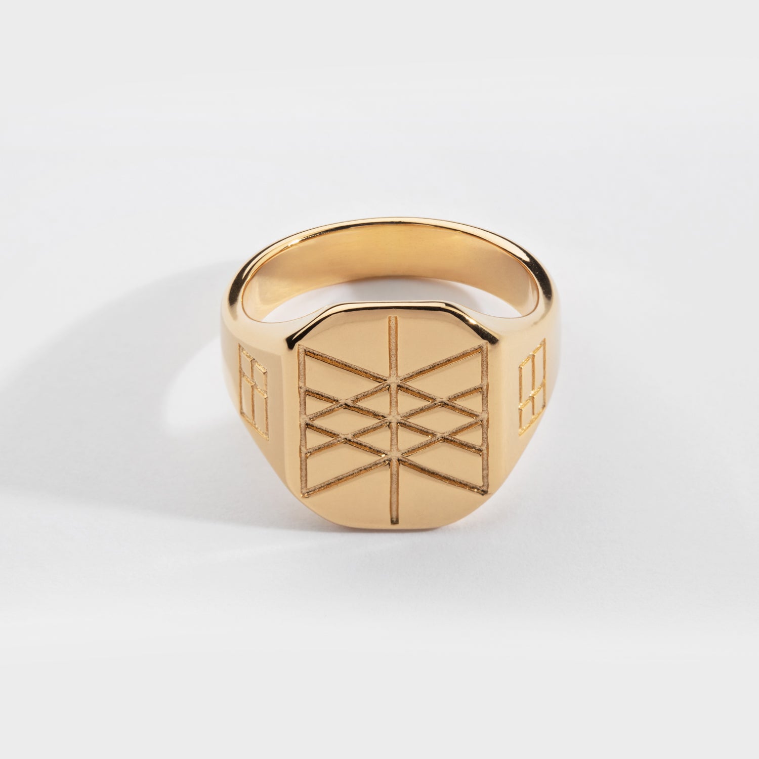 Web of Wyrd Signature ring - Gold-toned