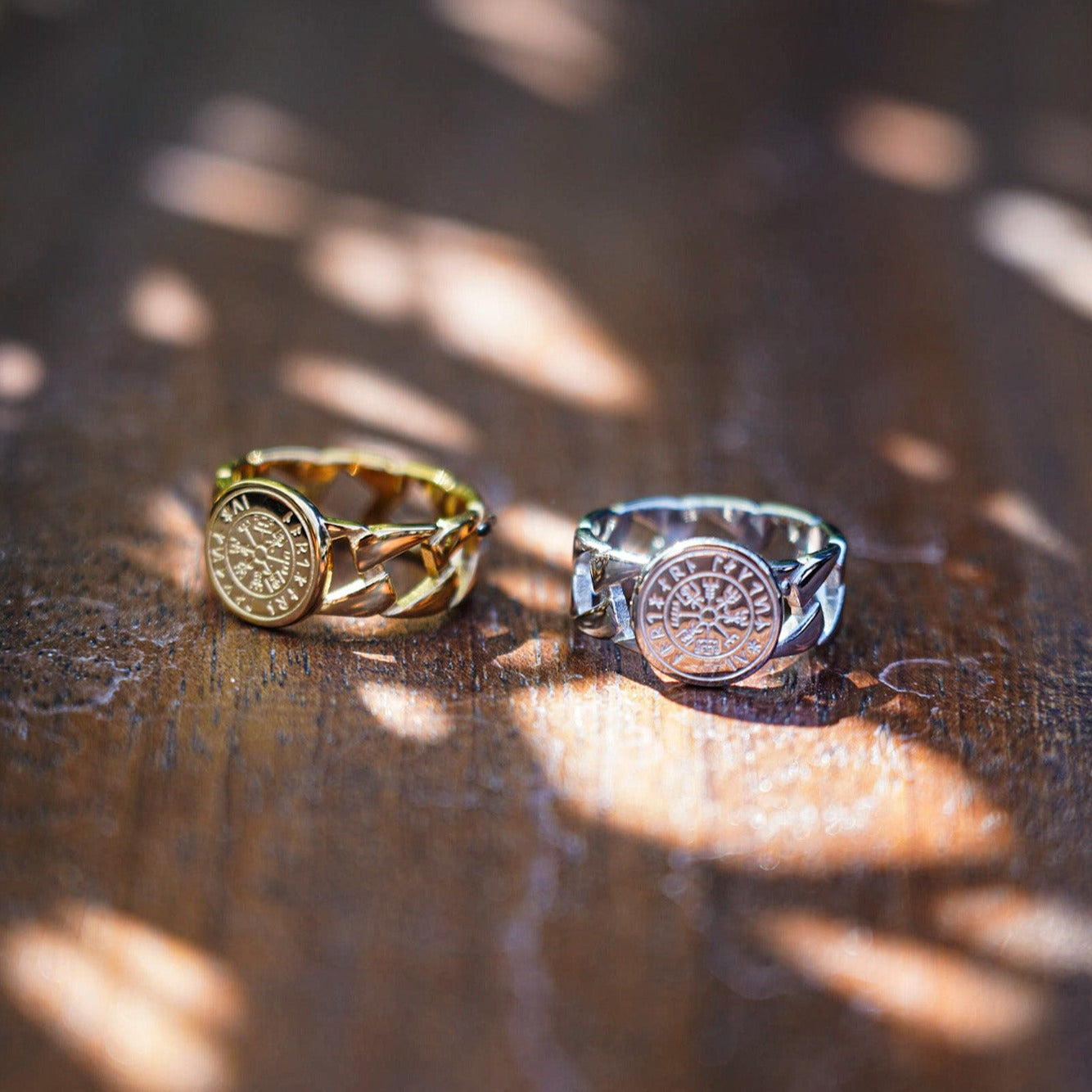 Vegvisir Chain Signature - Gold-toned ring