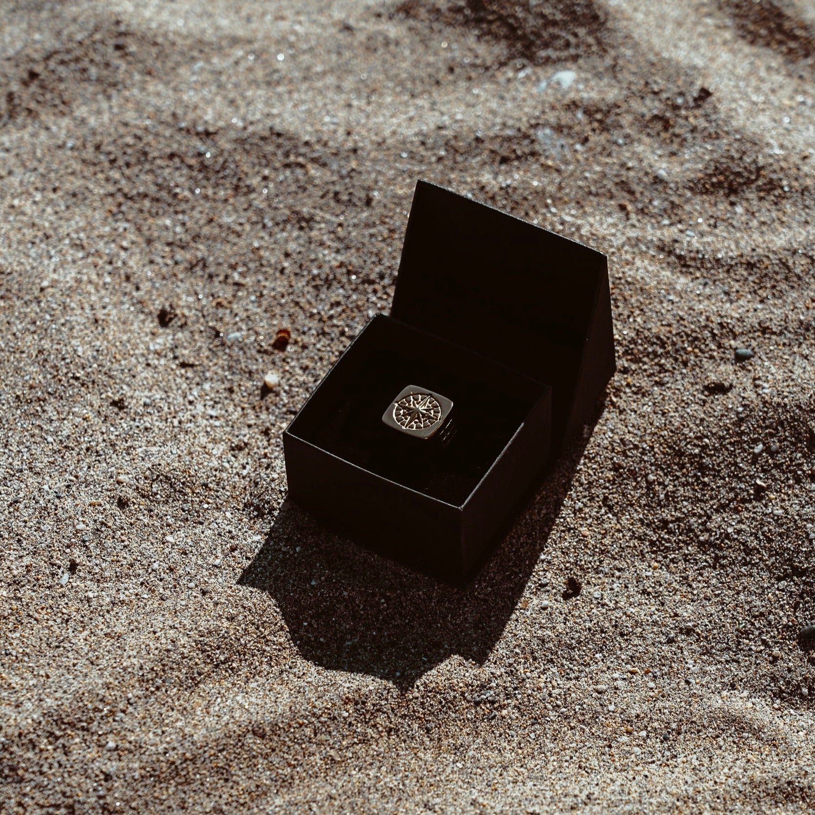 Compass Oversize Signature - Guldtonet ring