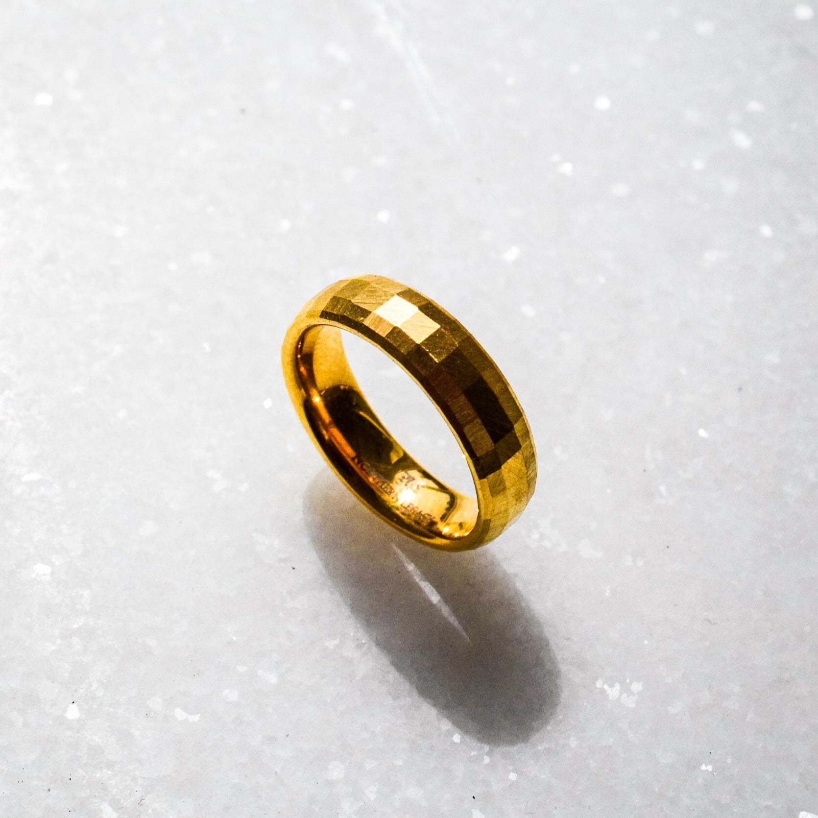 Siempre Cushion band - Gold-toned ring