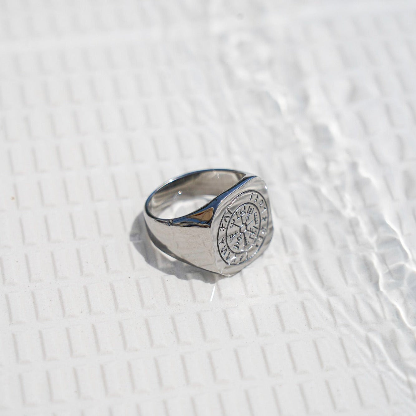 Vegvisir Oversize Signature - Silver-toned ring