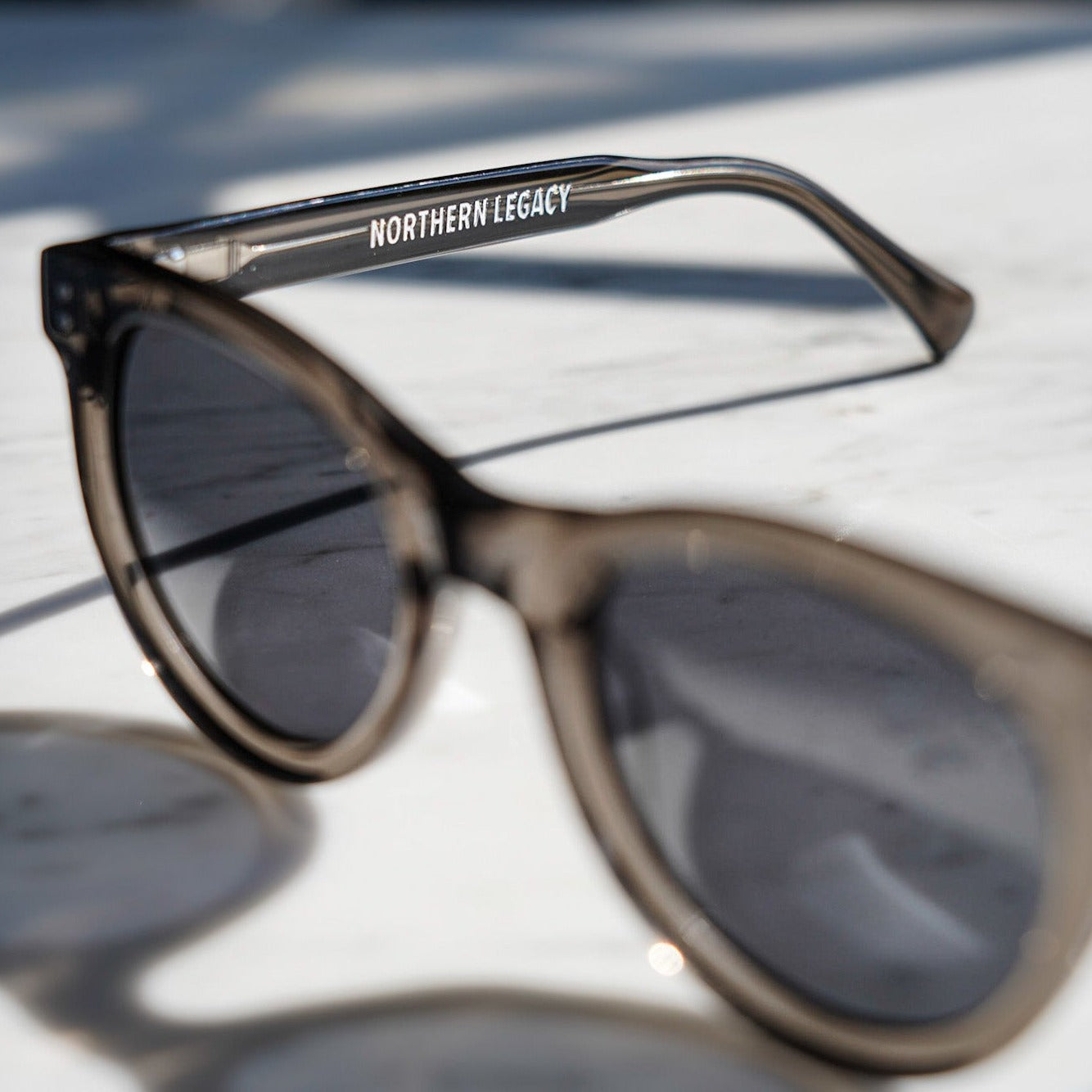 Classic sunglasses - Transparent grey