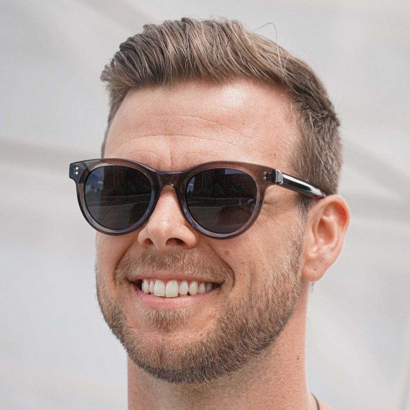 Classic sunglasses - Transparent grey