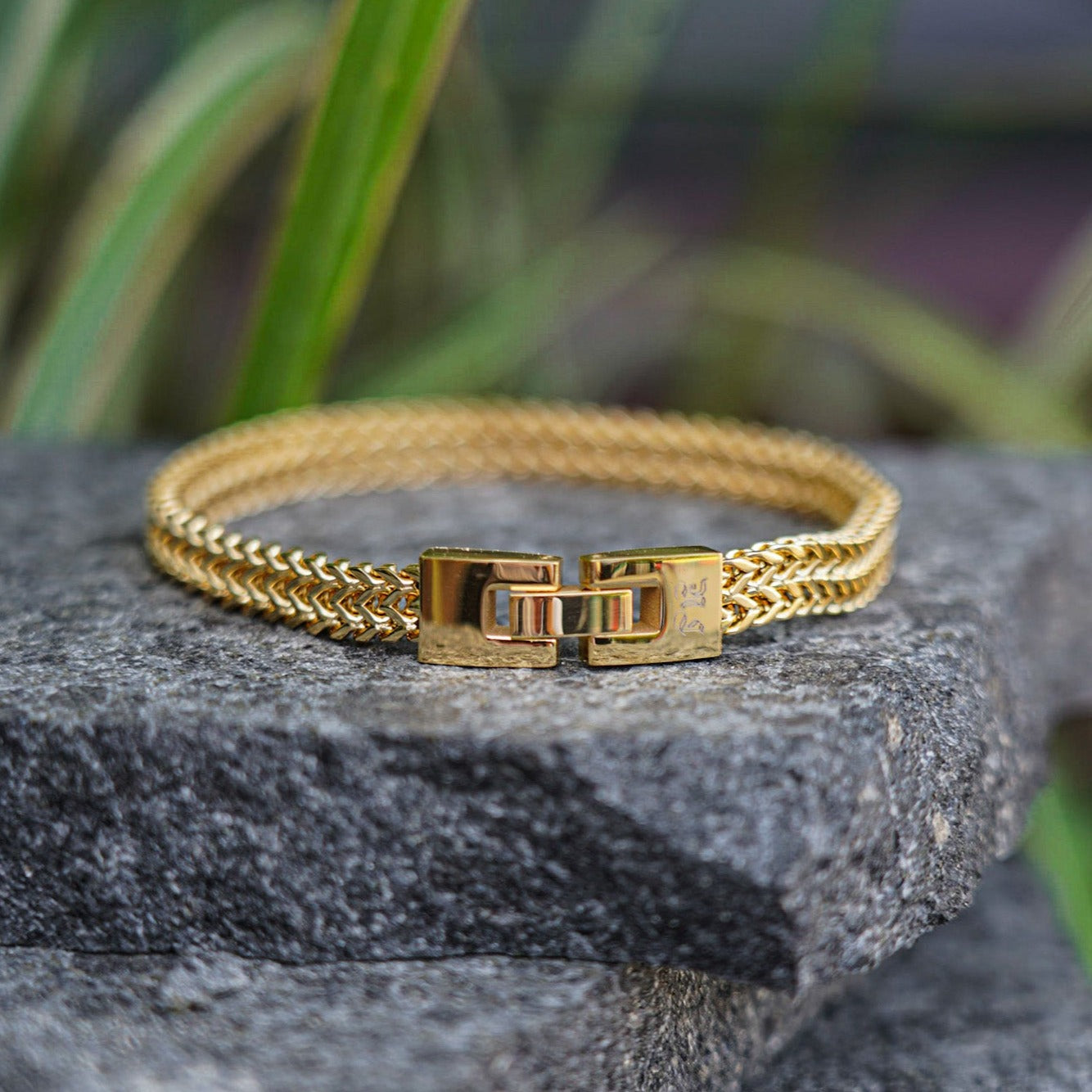 Fehu bracelet - Gold-toned