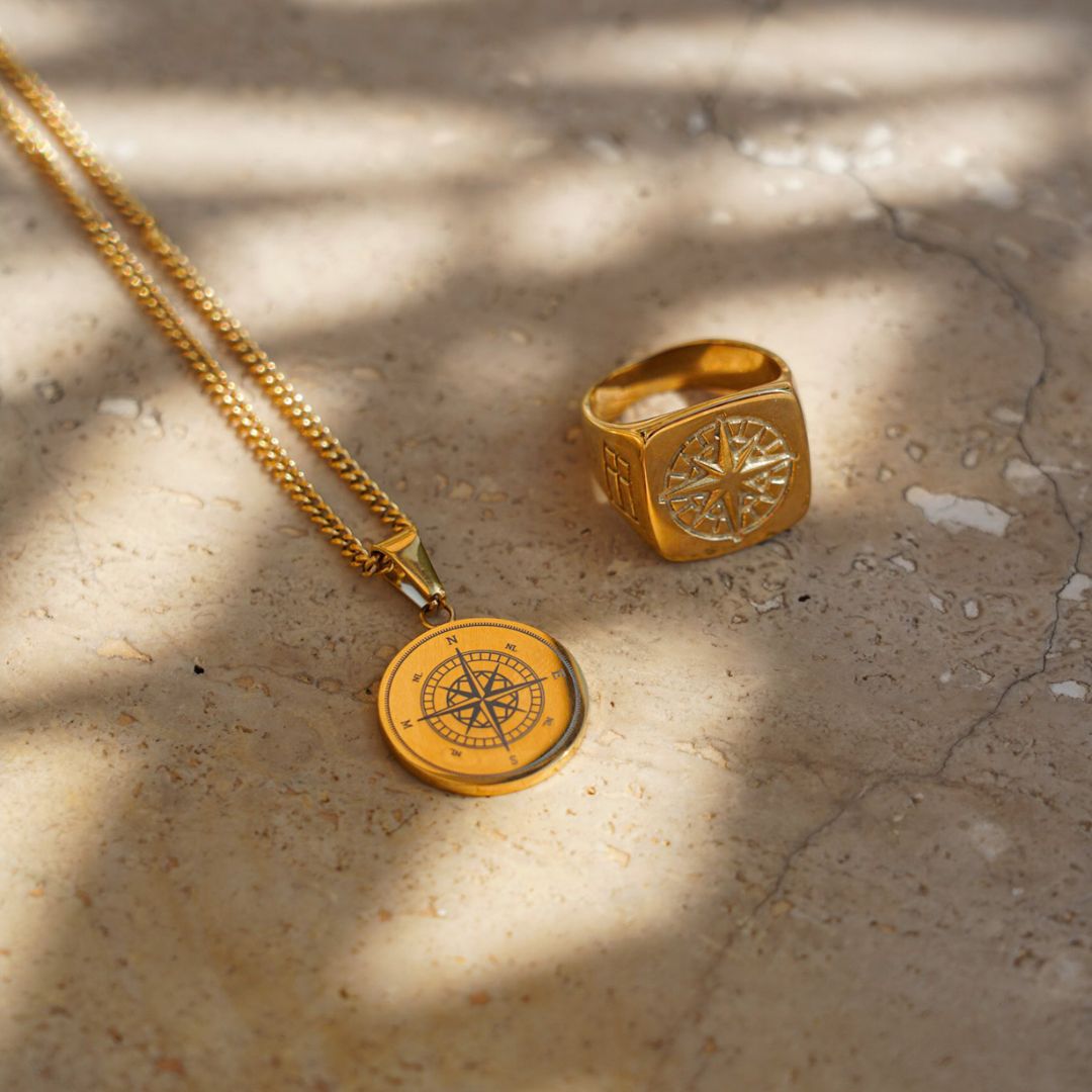 Compass Pendant - Gold-toned