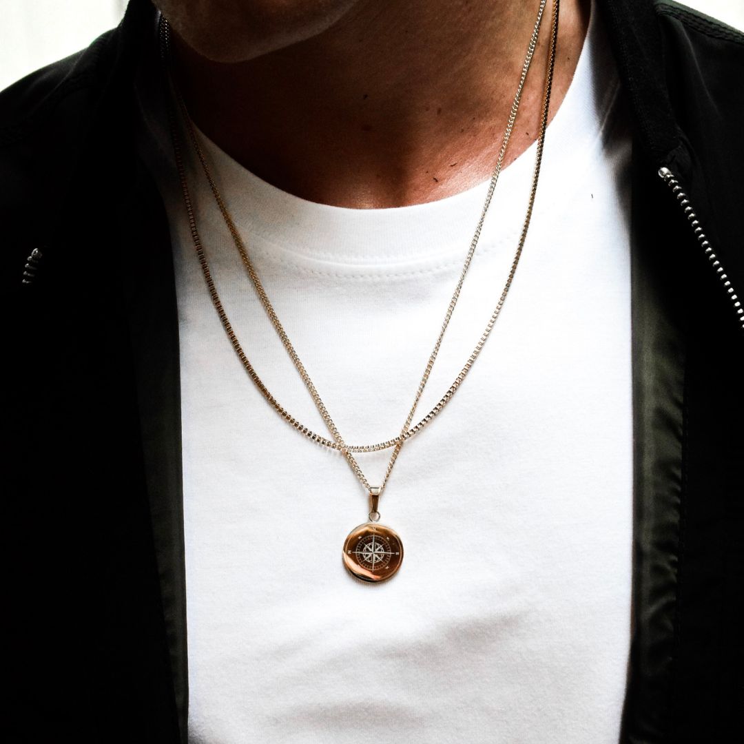 Compass Pendant - Gold-toned