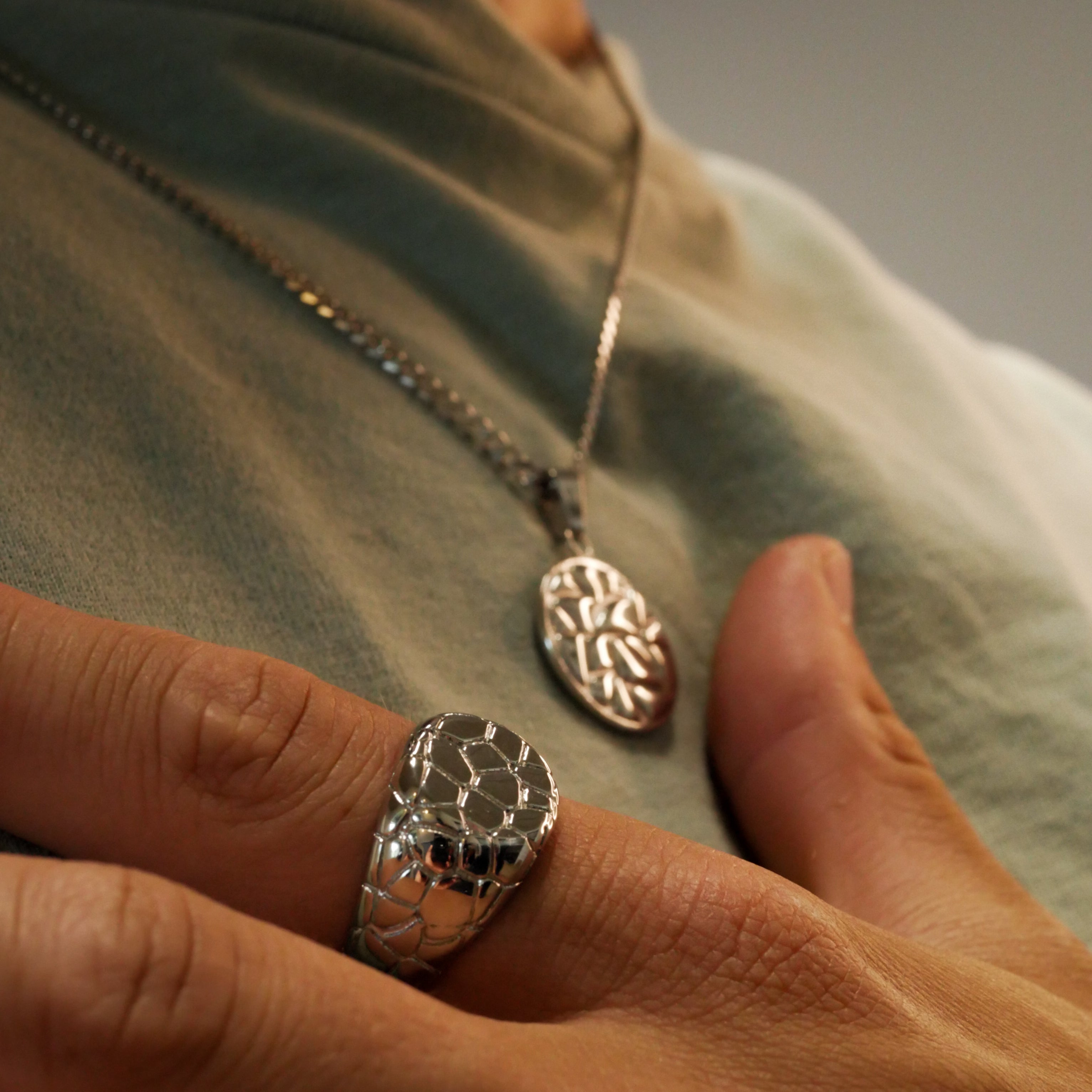 Earthquake Signature - Silver-toned ring