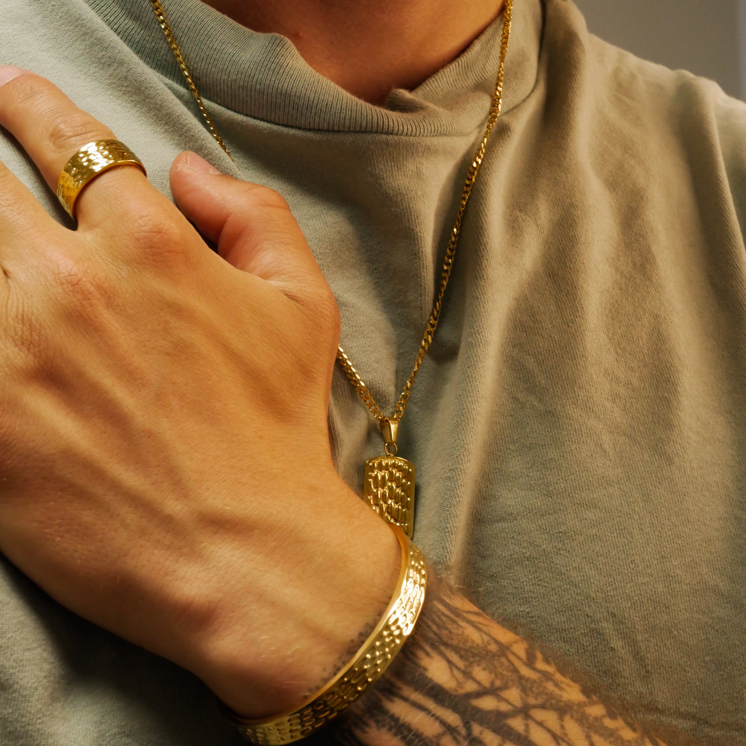 Hammered Signature - Gold-toned ring