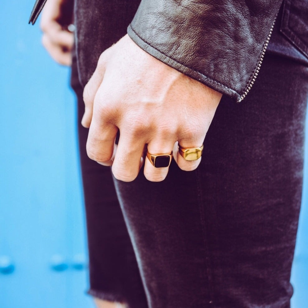 Classic Signature - Gold-toned ring