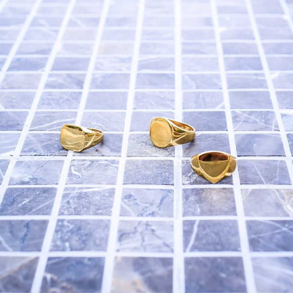 Classic Signature - Gold-toned ring