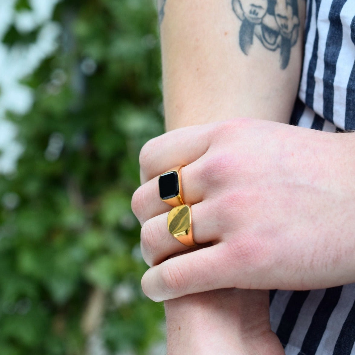 Classic Signature - Gold-toned ring