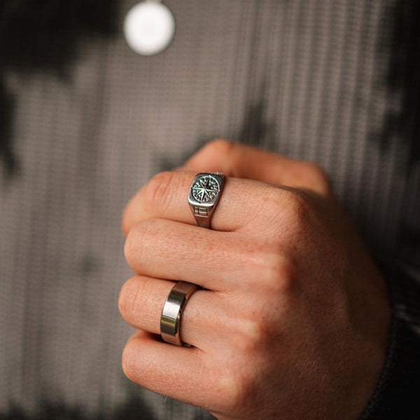 COMPASS SIGNATURE RING (SILVER)