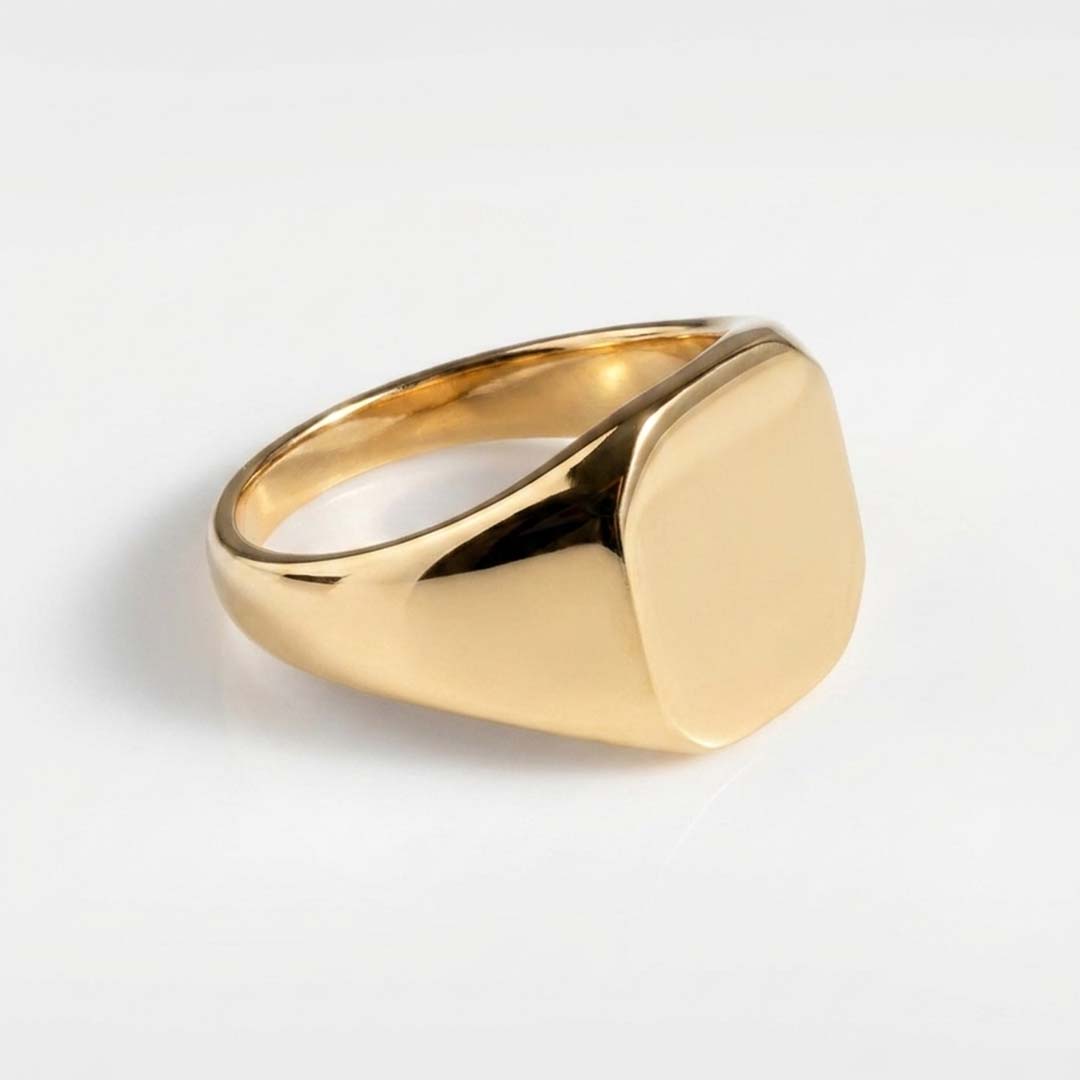 Classic Signature - Gold-toned ring