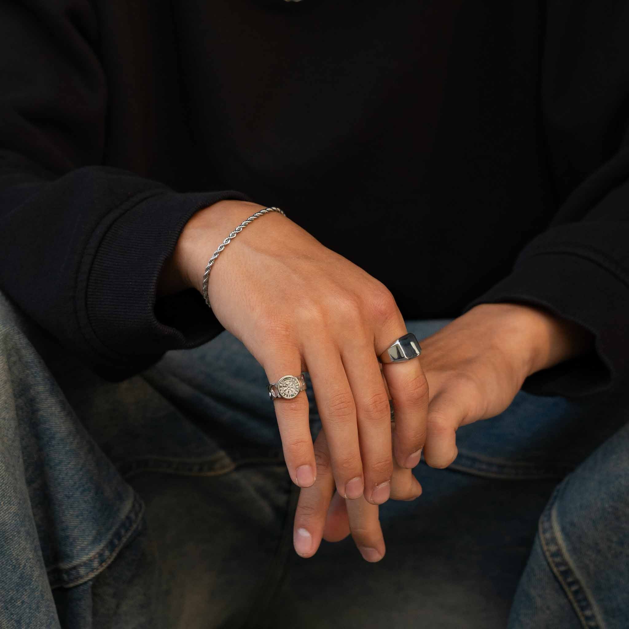 VEGVISIR CHAIN SIGNATURE RING (SILVER)